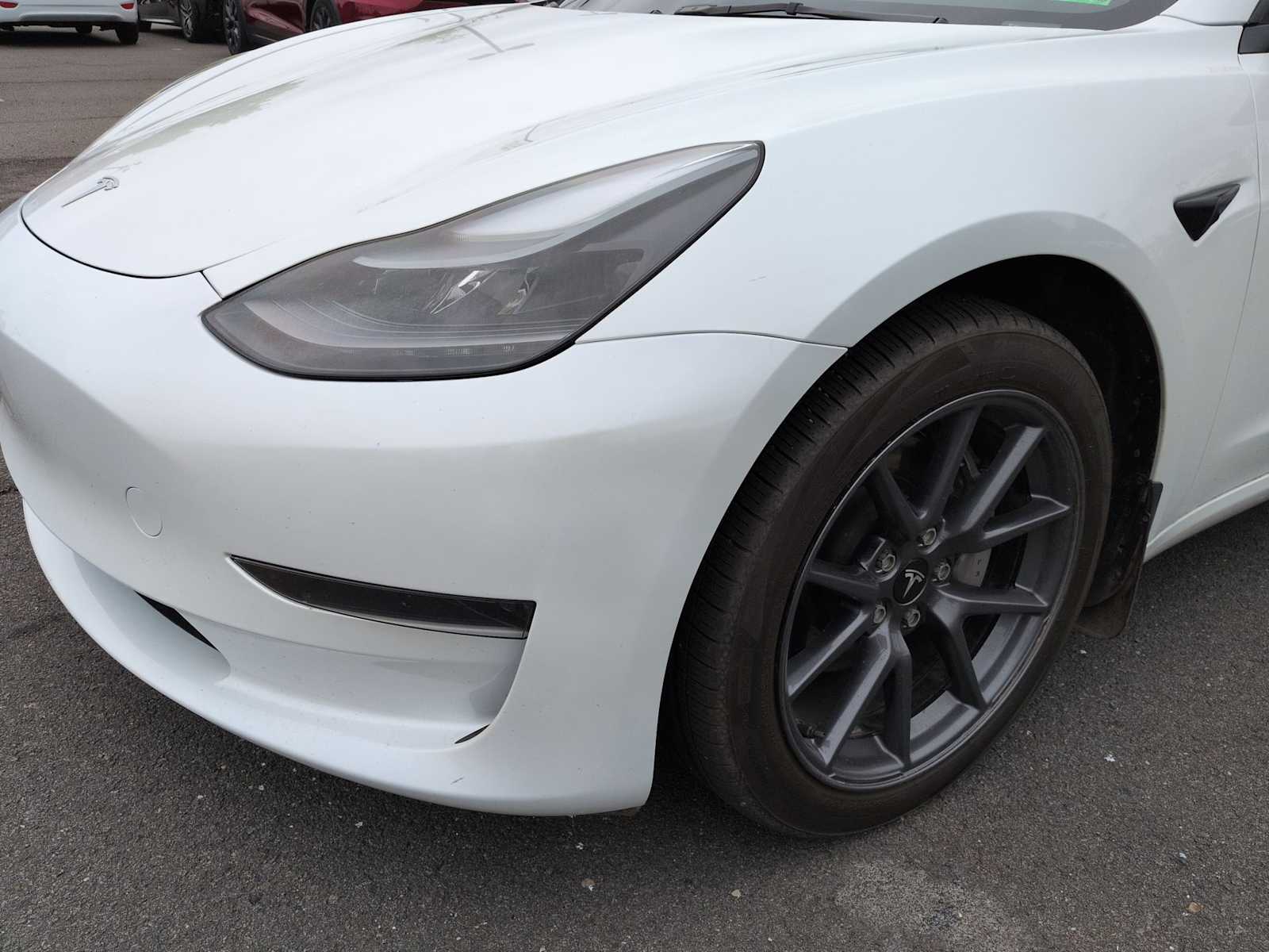 Thumbnail: 2023 Tesla Model 3 - 11