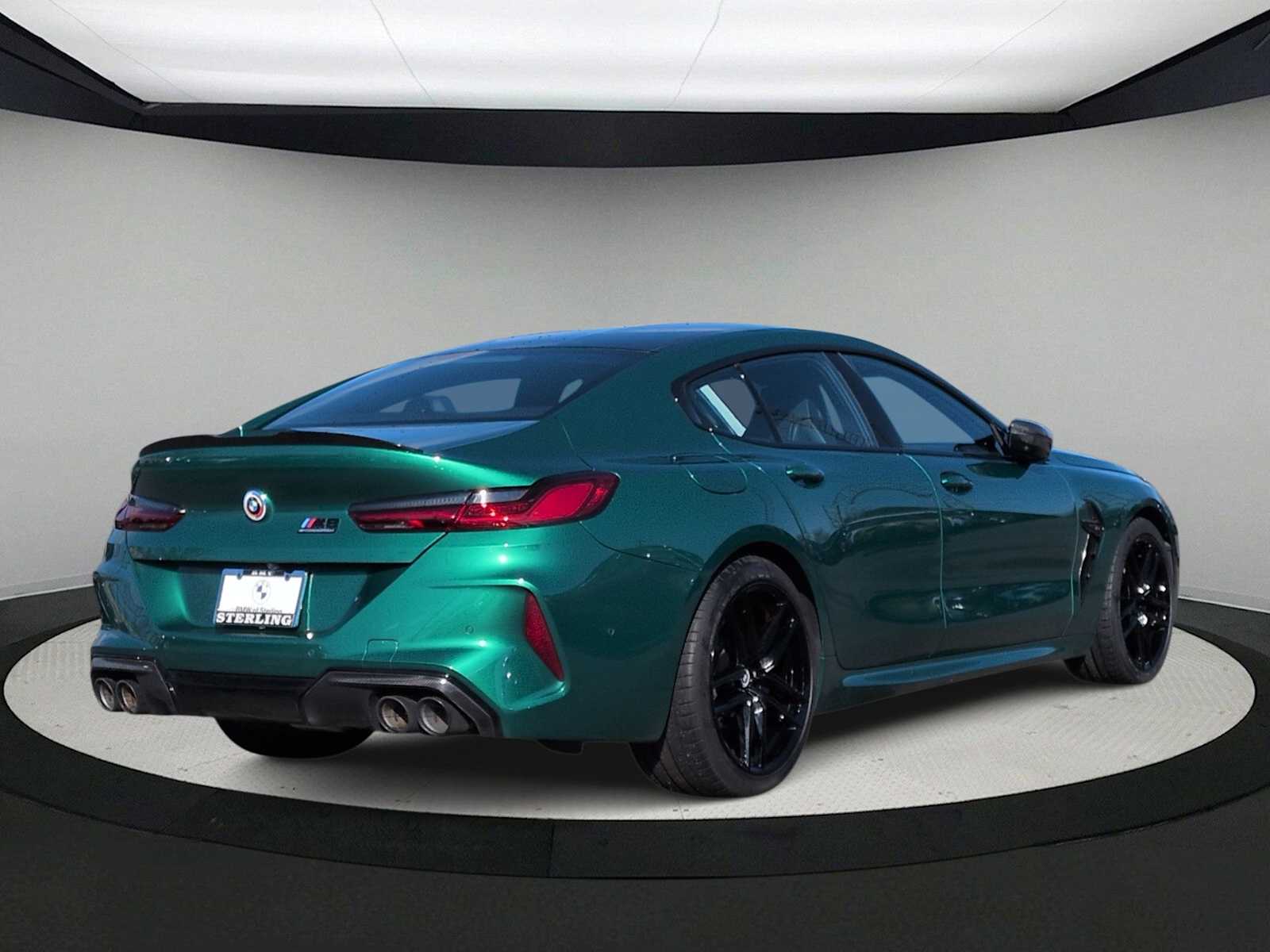 Thumbnail: 2023 BMW M8 - 8