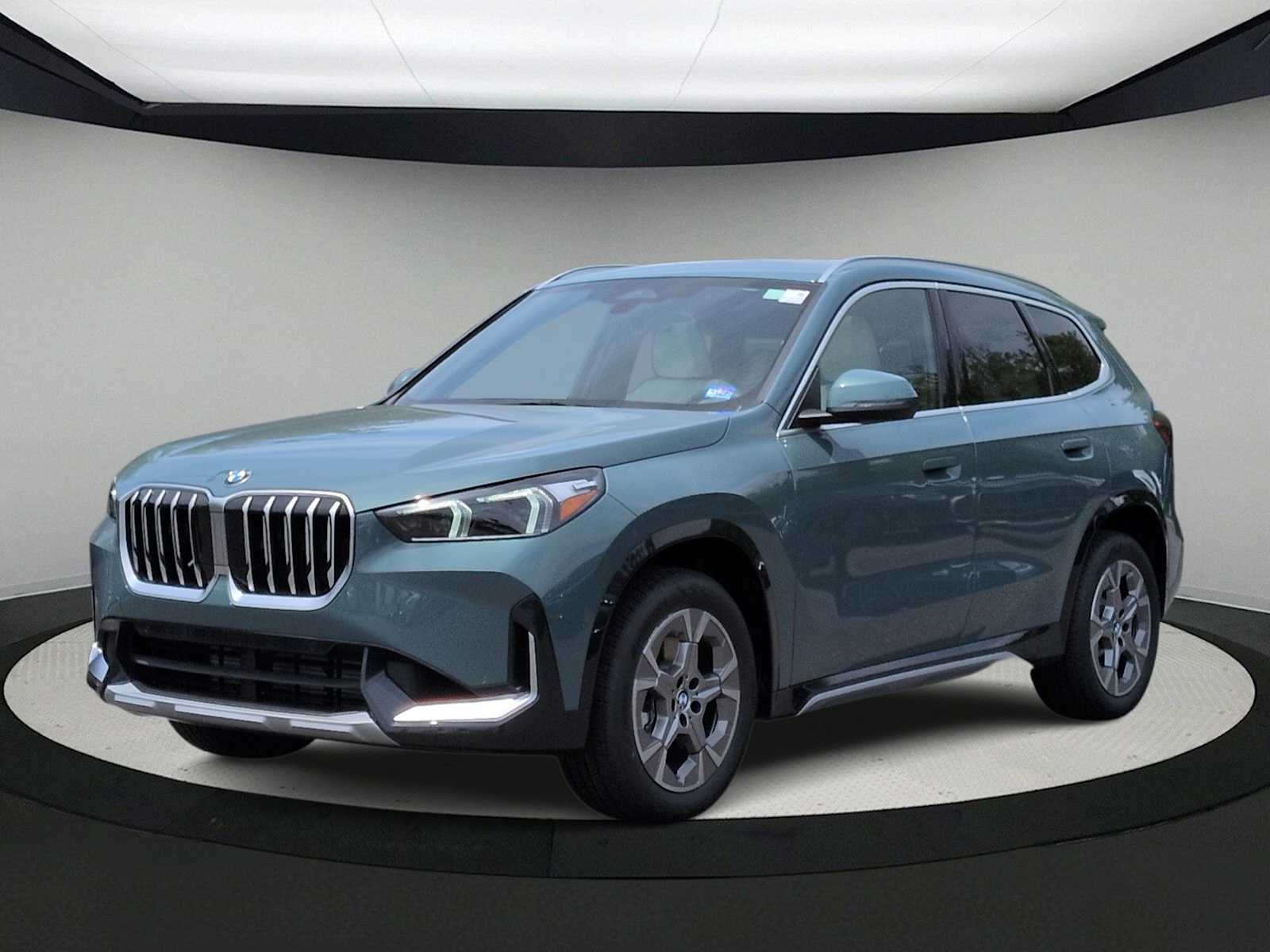 Thumbnail: 2026 BMW X1 - 4
