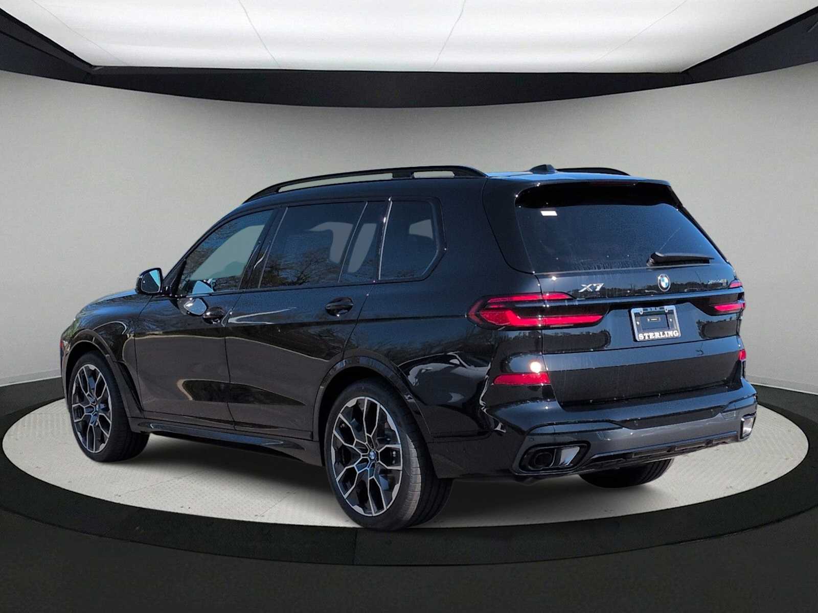 Thumbnail: 2027 BMW X7 - 6