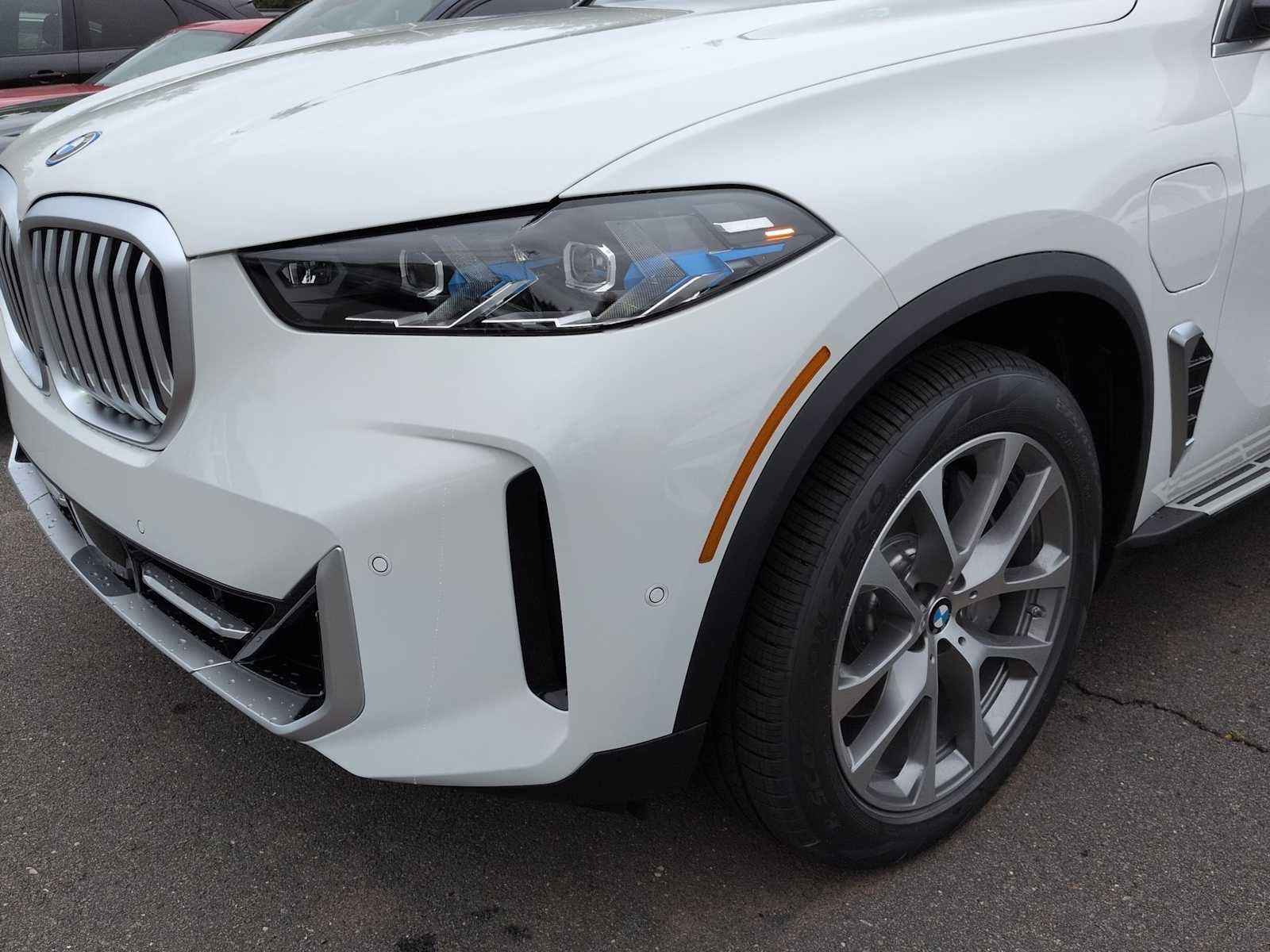 Thumbnail: 2026 BMW X5 - 11
