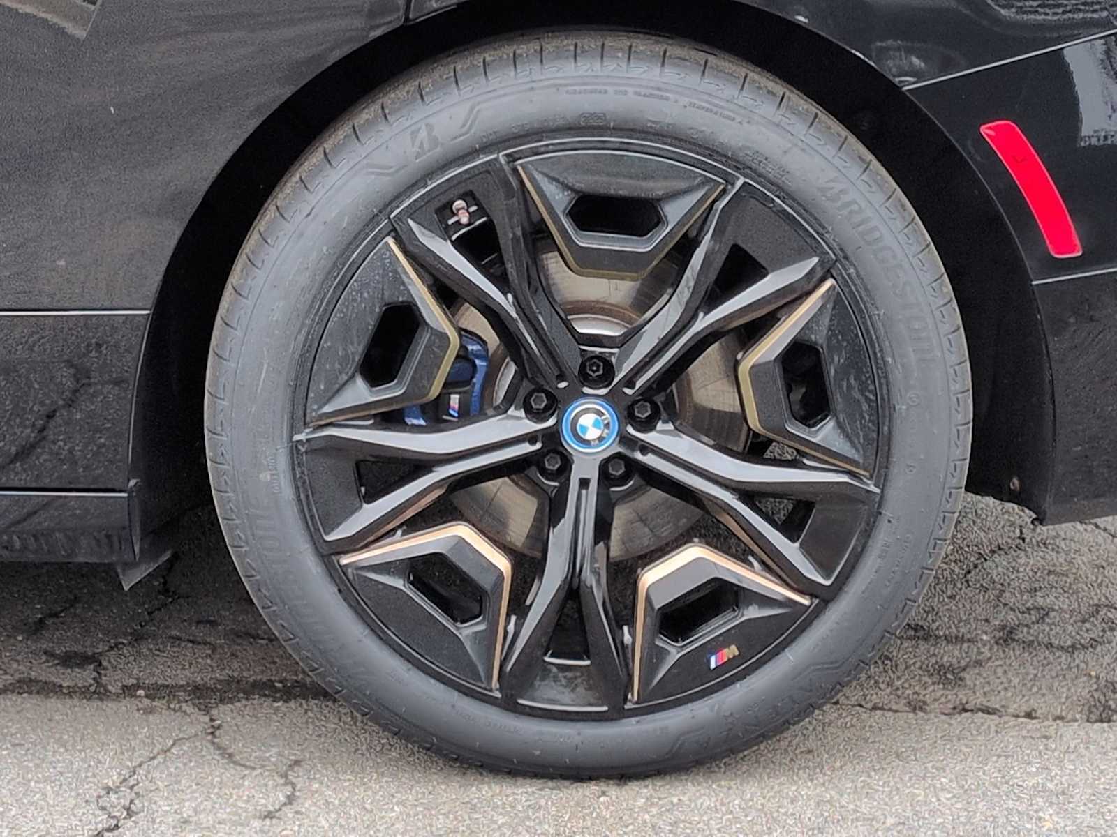 Thumbnail: 2023 BMW iX - 14