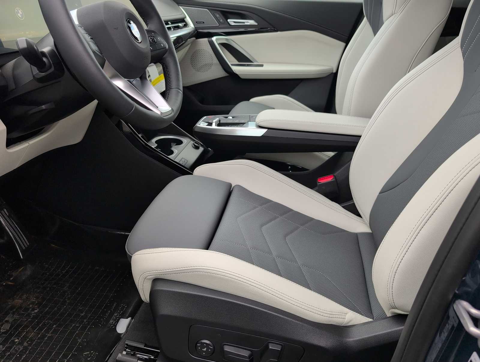 Thumbnail: 2026 BMW X1 - 16