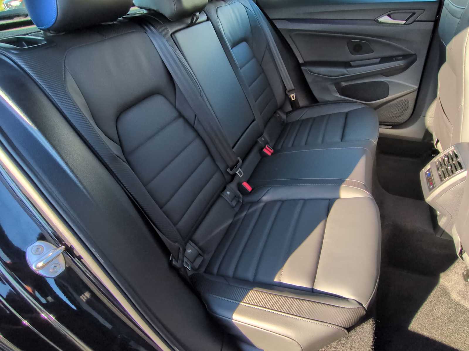 Thumbnail: 2024 Volkswagen Golf - 20