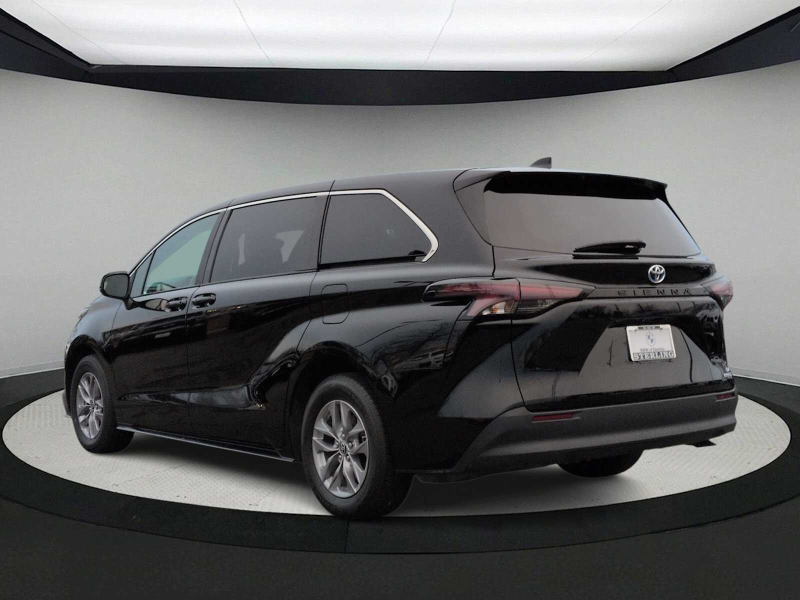 Thumbnail: 2024 Toyota Sienna - 6