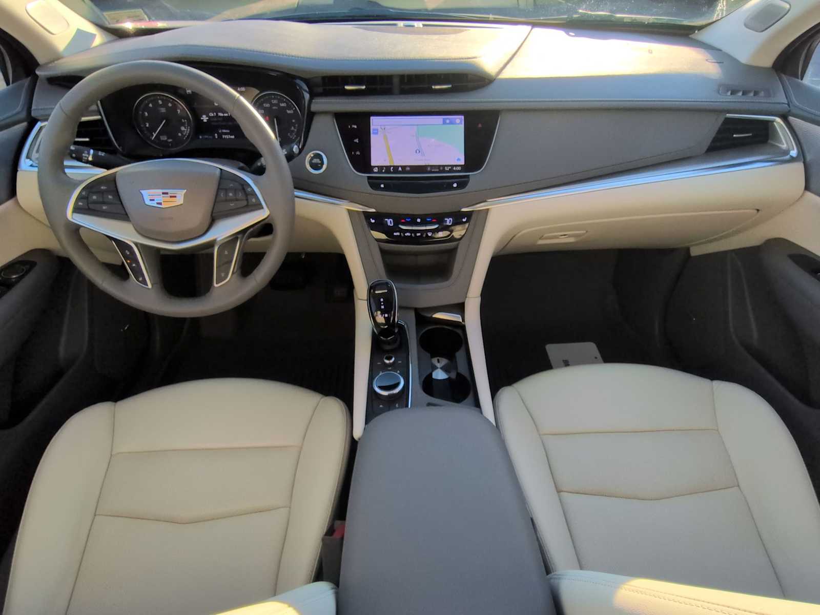 Thumbnail: 2025 Cadillac XT5 - 16