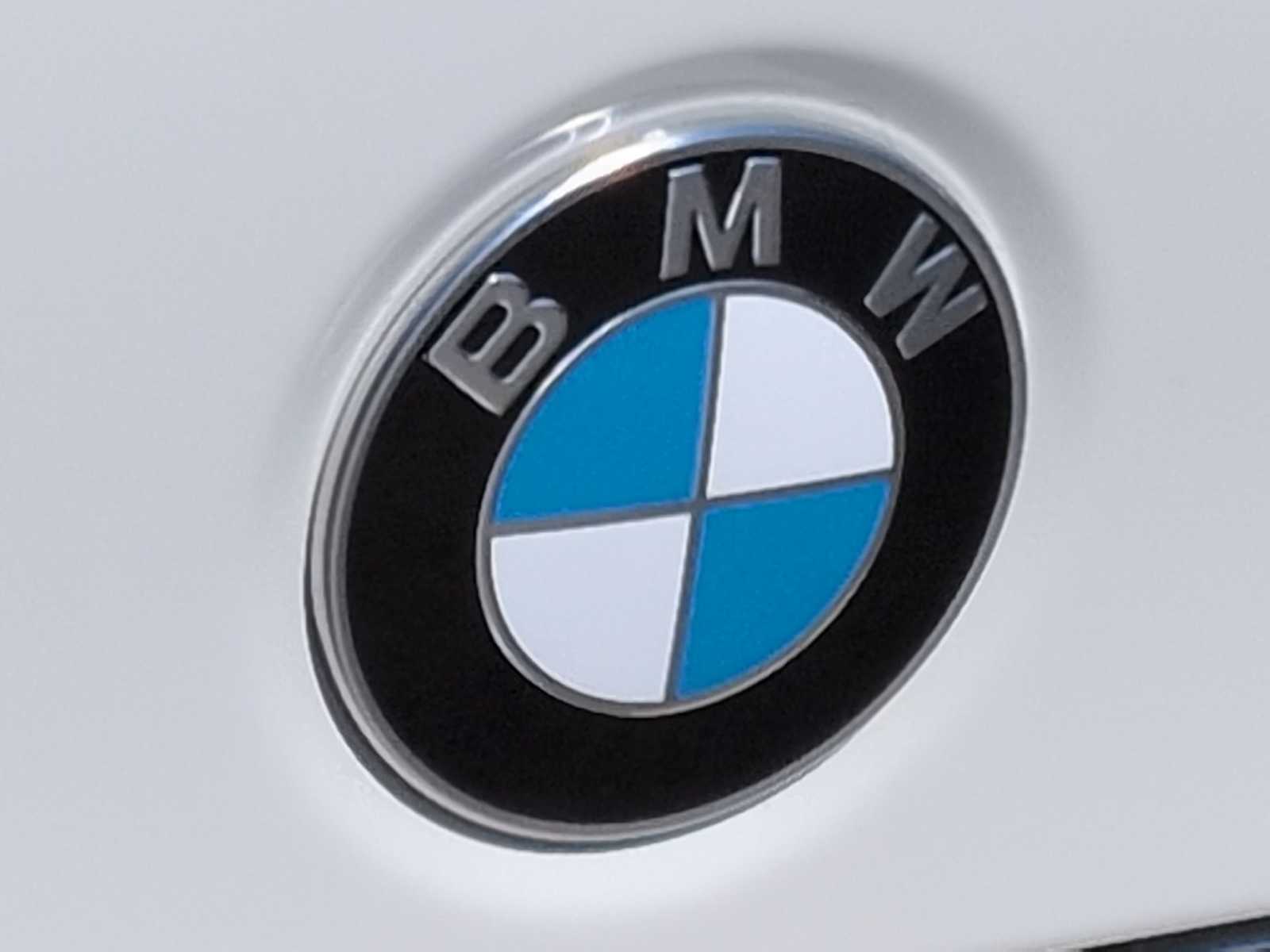 Thumbnail: 2026 BMW 3 Series - 12