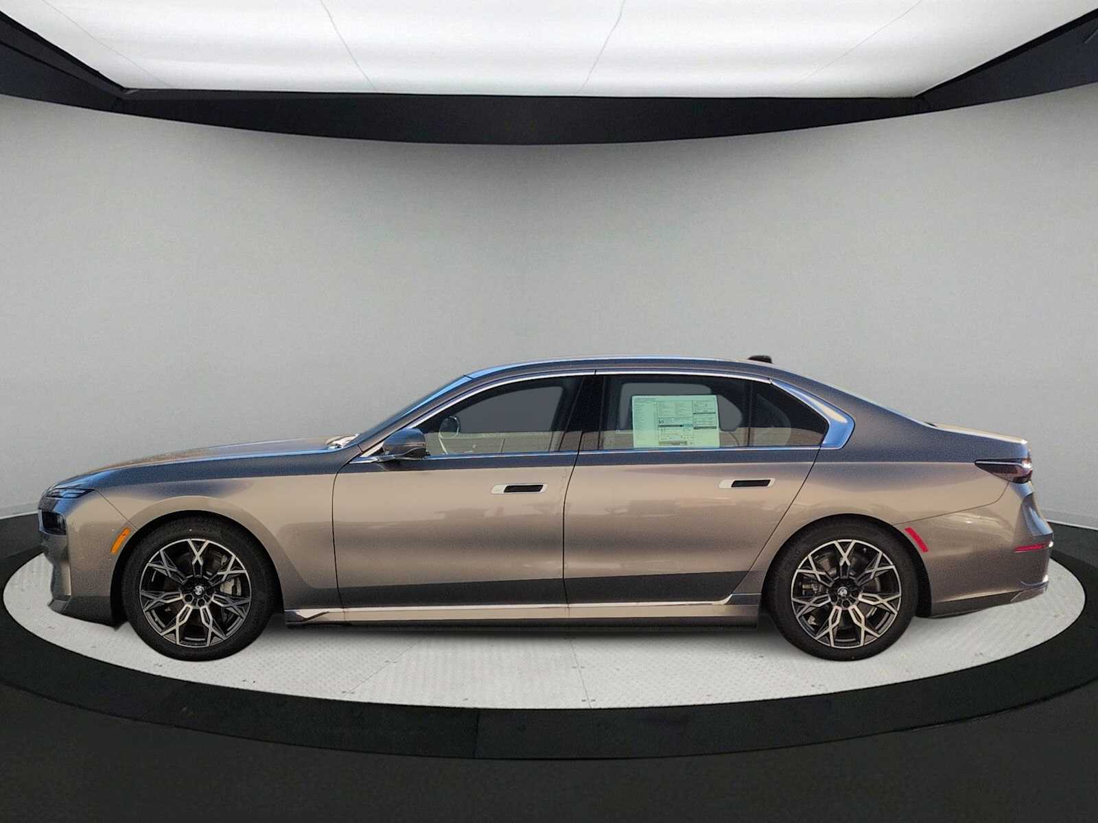 Thumbnail: 2025 BMW i7 - 5