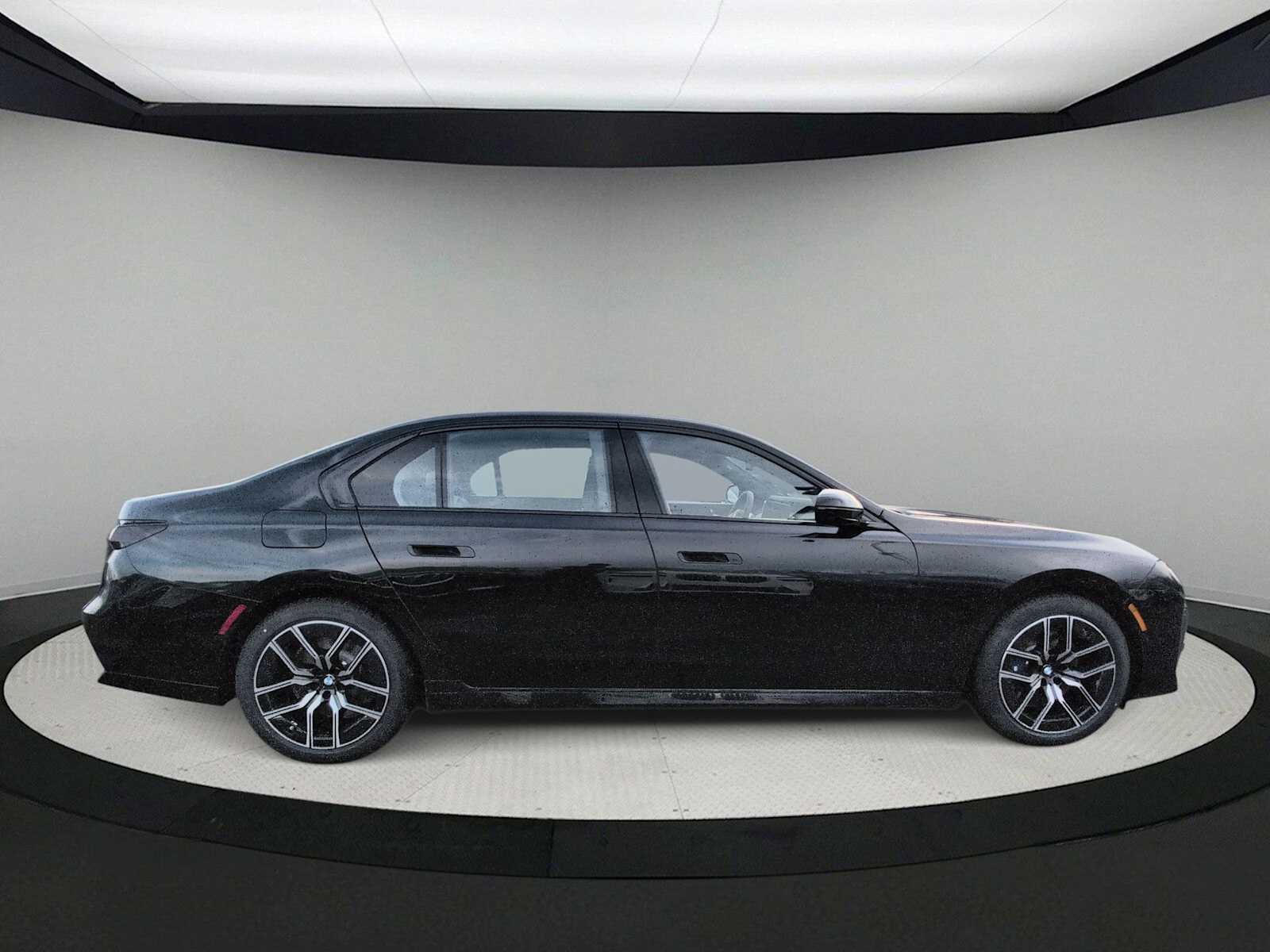 Thumbnail: 2026 BMW 7 Series - 9