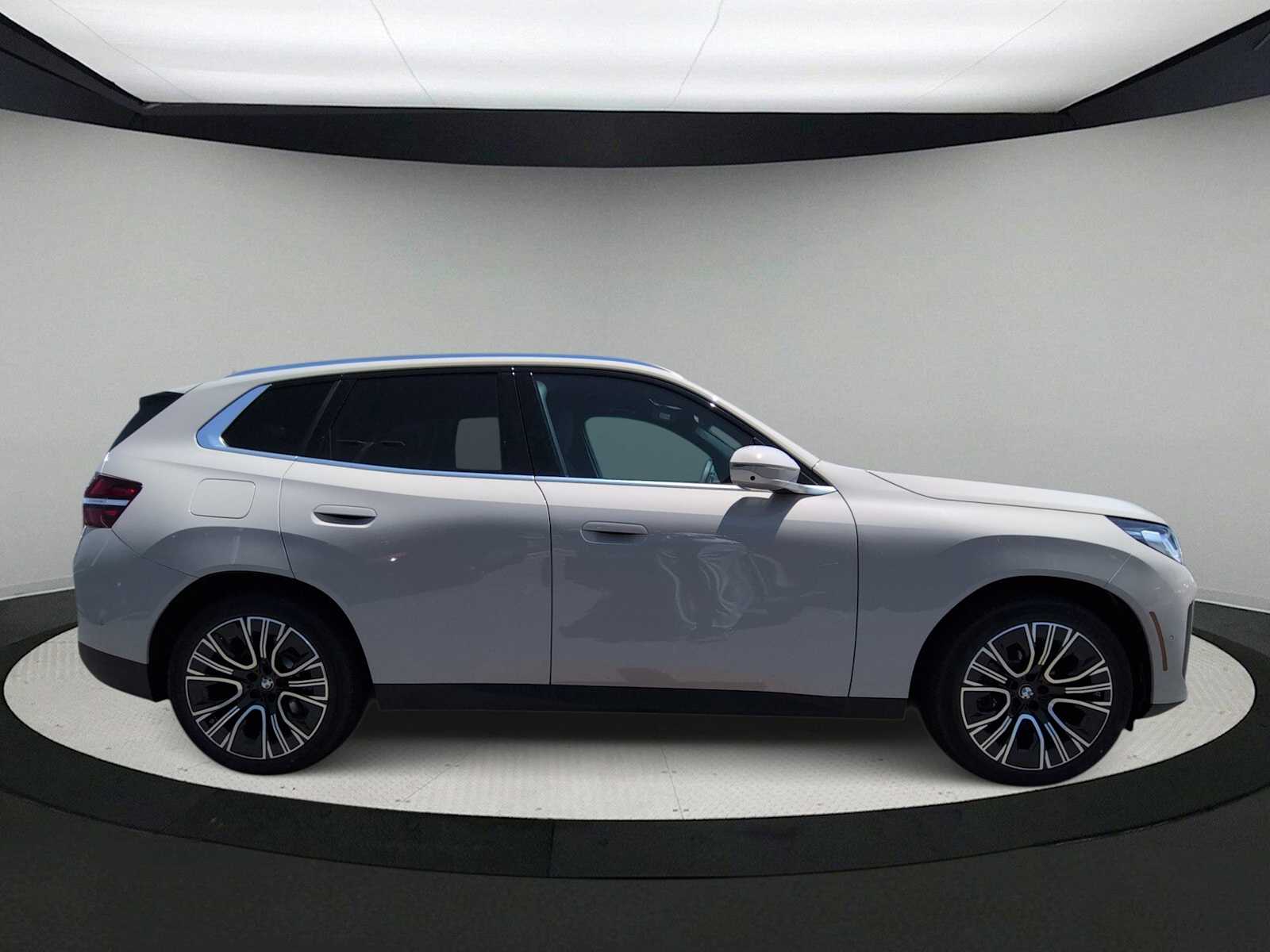 Thumbnail: 2026 BMW X3 - 9