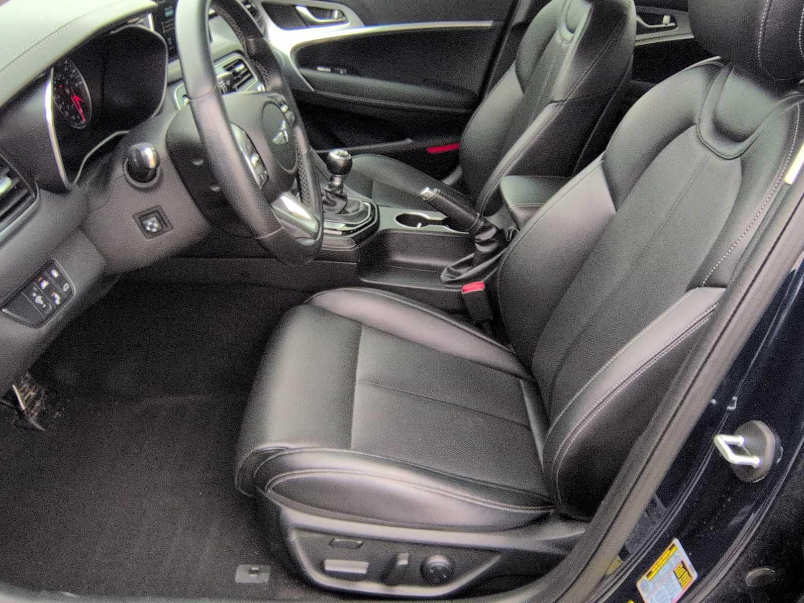 Thumbnail: 2019 Genesis G70 - 16