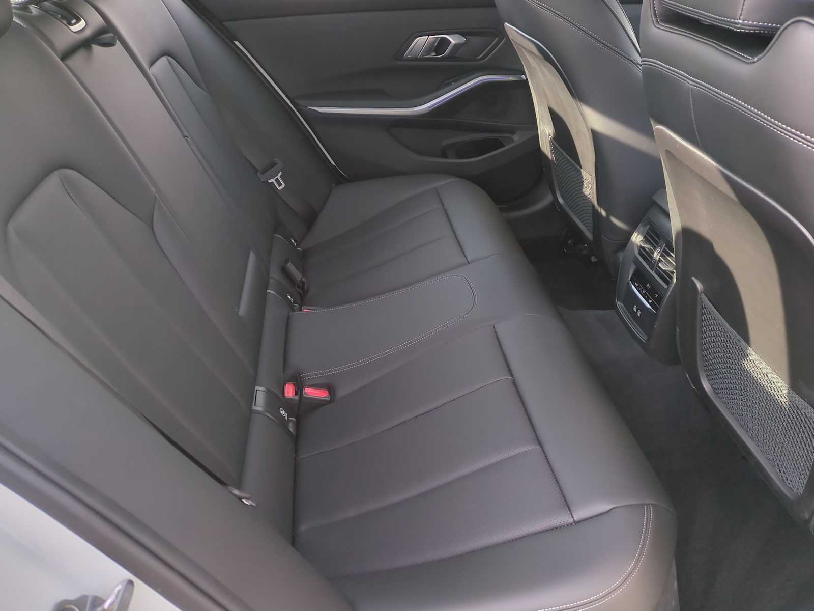 Thumbnail: 2022 BMW 3 Series - 22