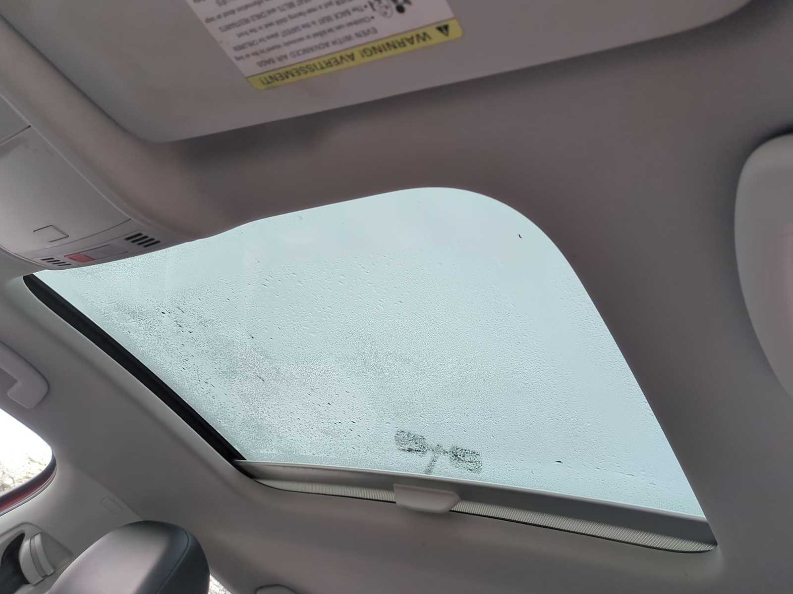 Thumbnail: 2017 Volkswagen Golf - 18