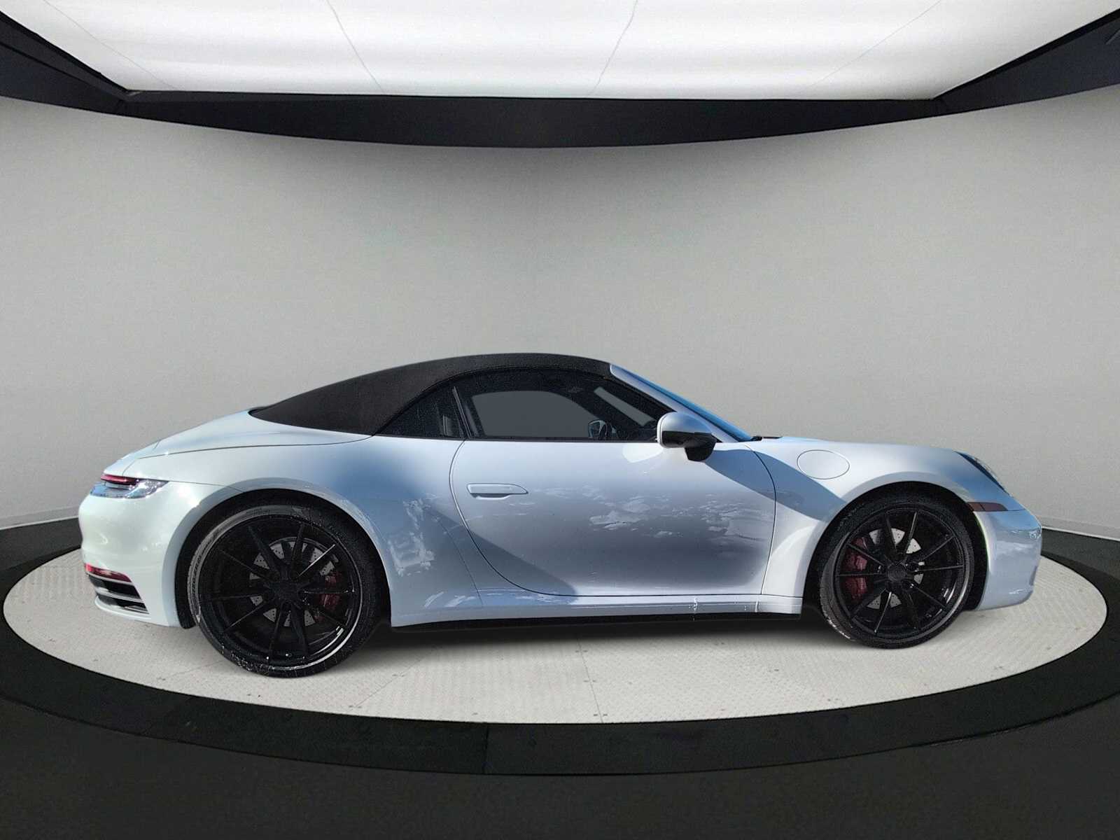 Thumbnail: 2020 Porsche 911 - 9