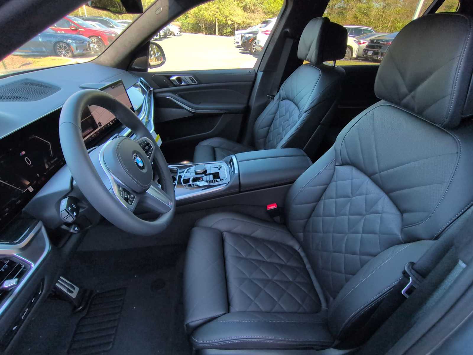 Thumbnail: 2026 BMW X7 - 17