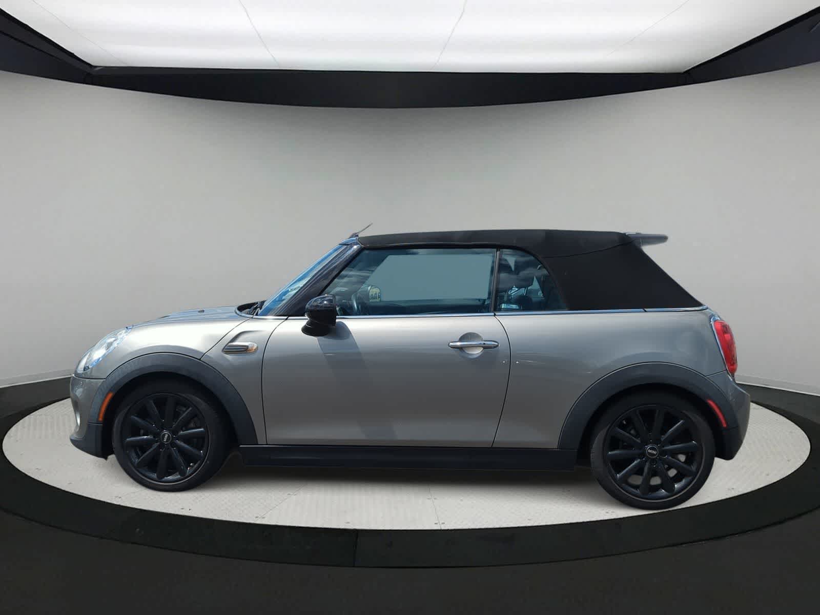 Thumbnail: 2016 MINI Cooper Convertible - 5