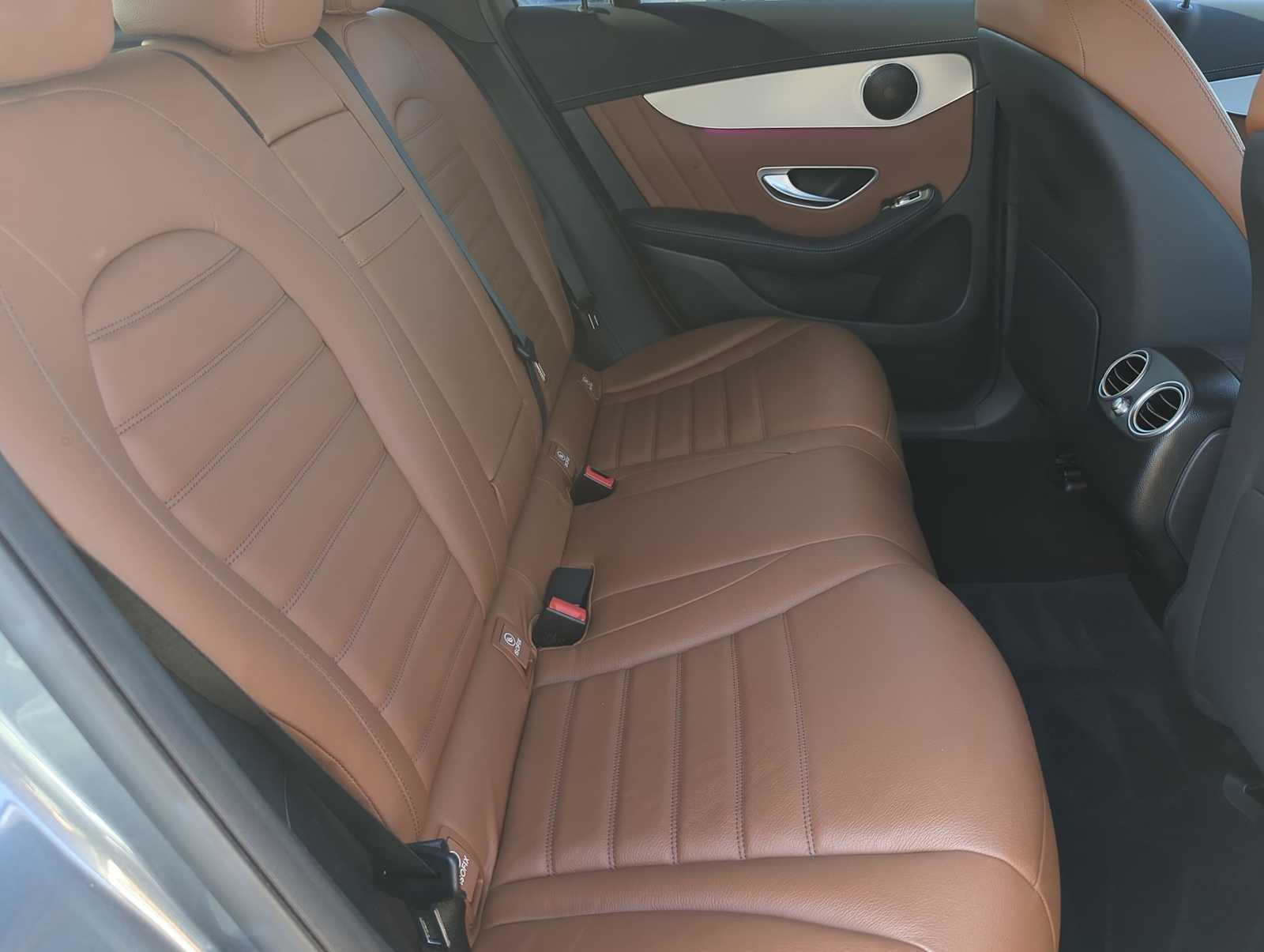 Thumbnail: 2022 Mercedes-Benz GLC - 21