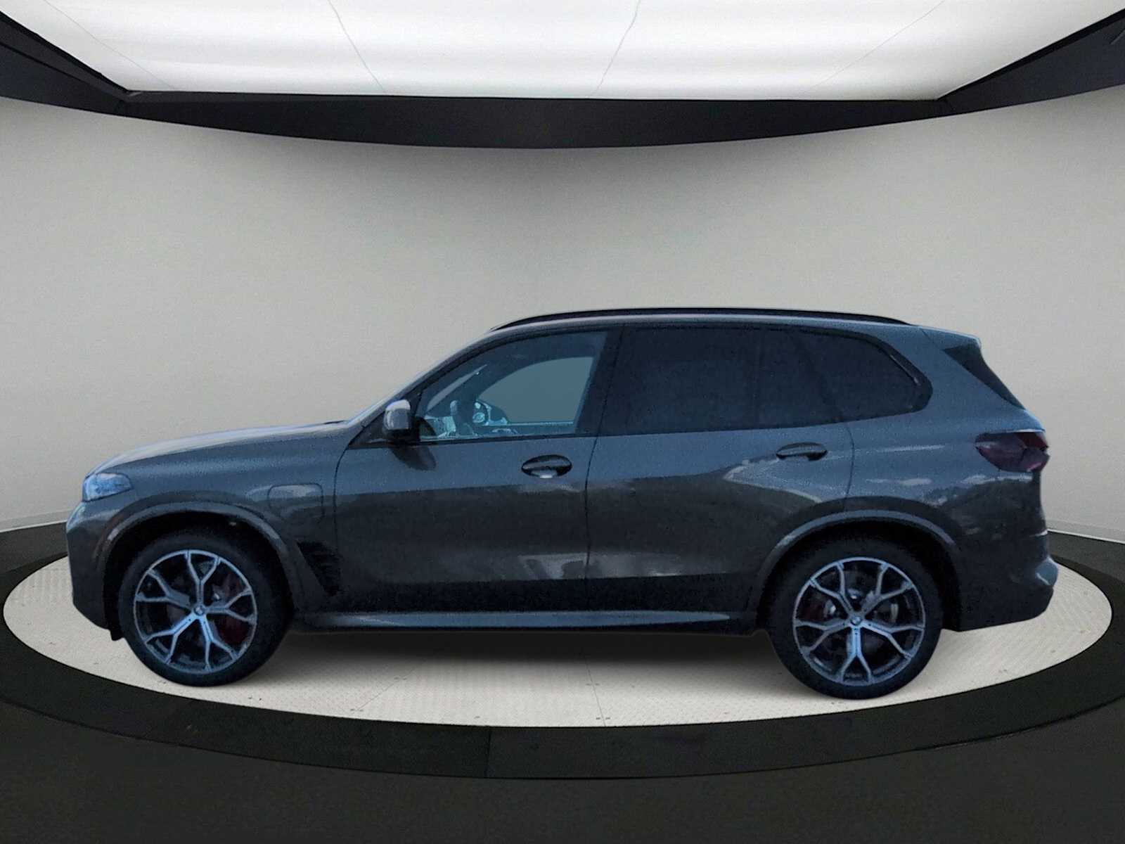 Thumbnail: 2026 BMW X5 - 5