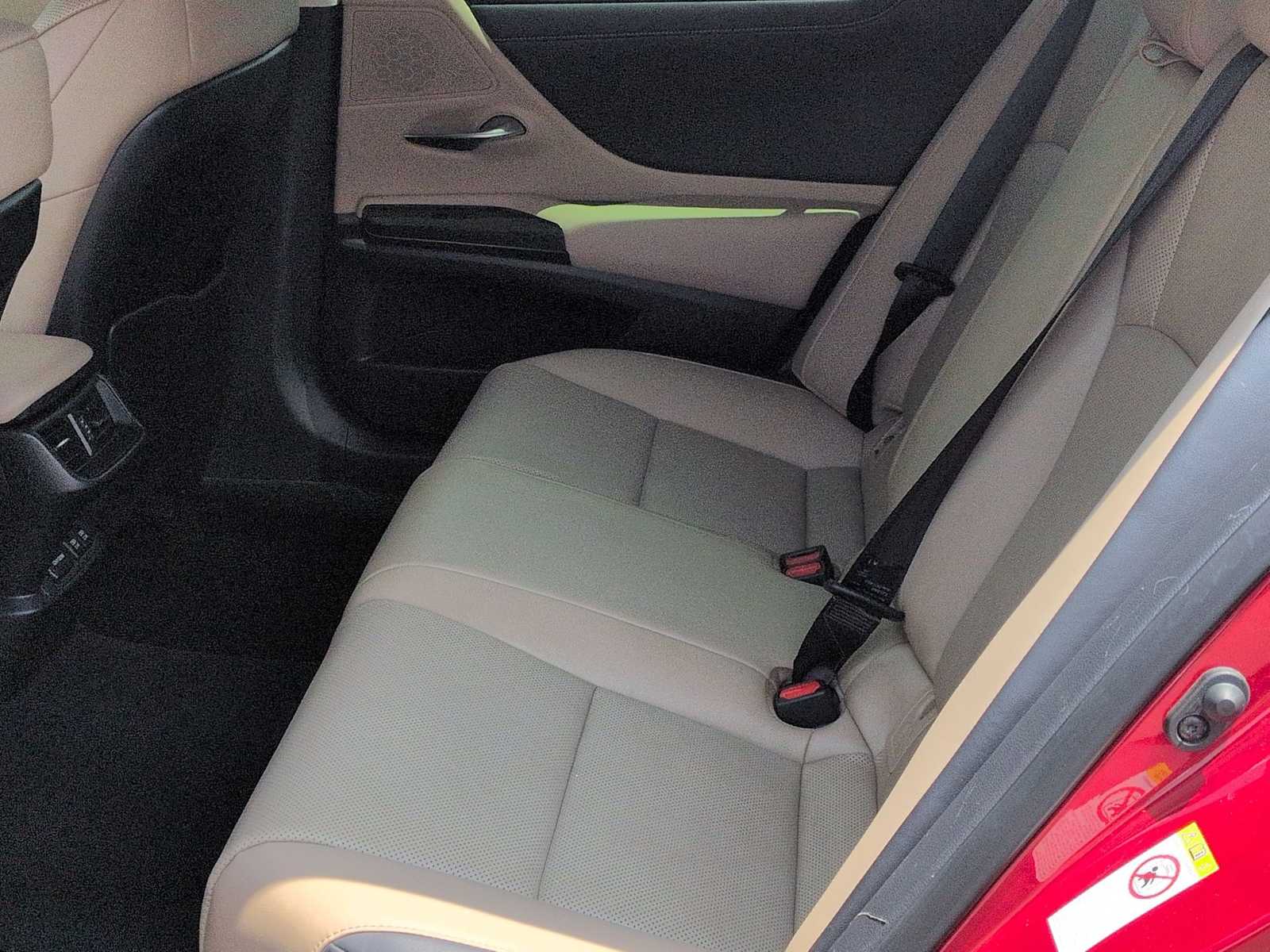 Thumbnail: 2019 Lexus ES - 21