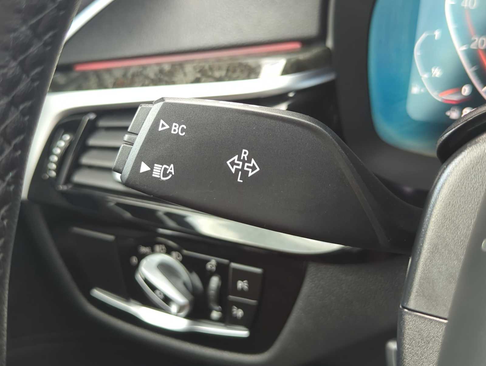 Thumbnail: 2023 BMW 5 Series - 27