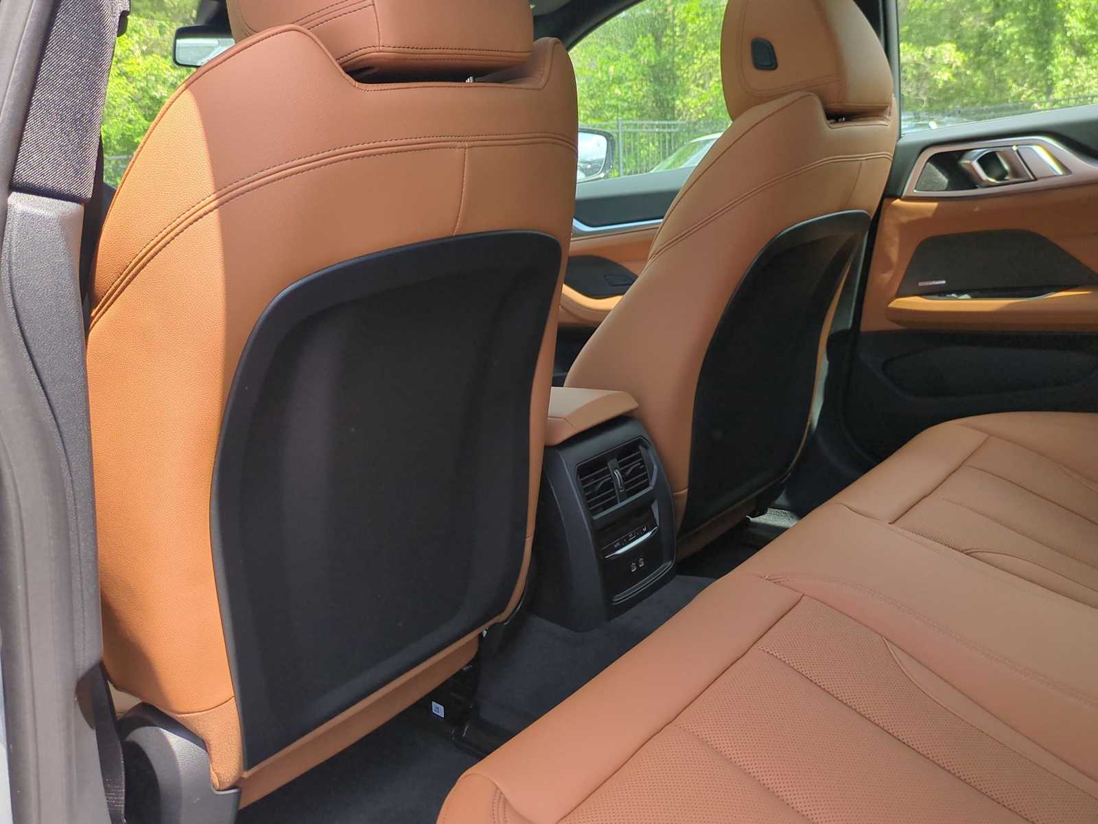 Thumbnail: 2025 BMW i4 - 18