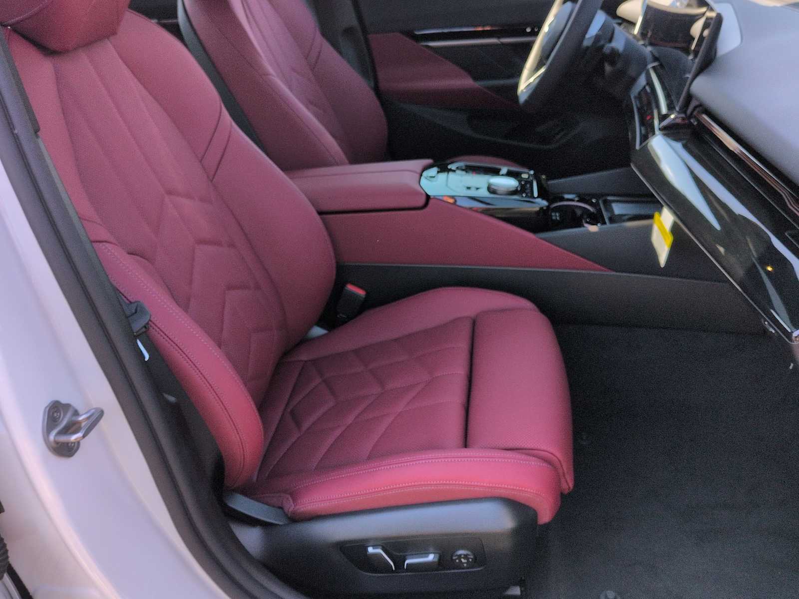 Thumbnail: 2026 BMW 5 Series - 24