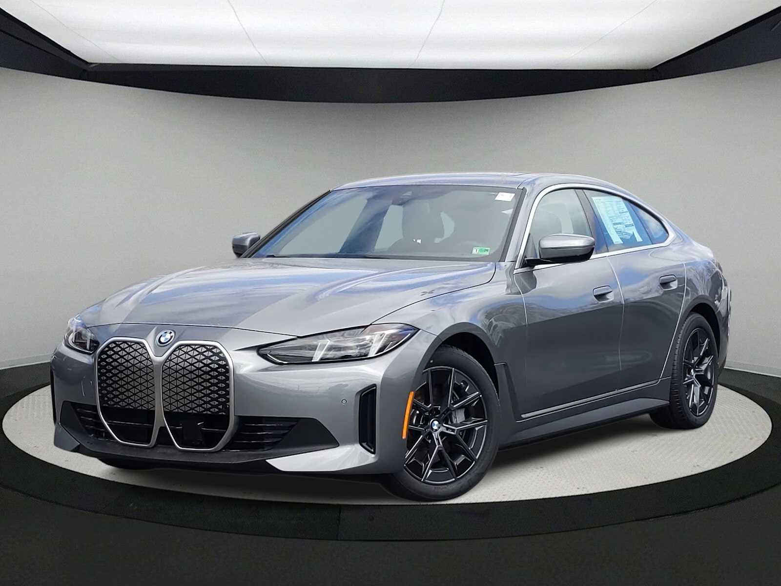 Thumbnail: 2025 BMW i4 - 1