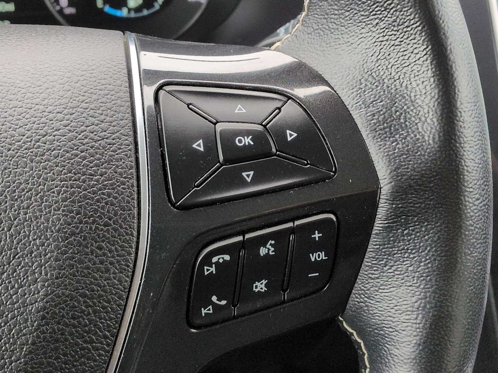 Thumbnail: 2017 Ford Explorer - 26