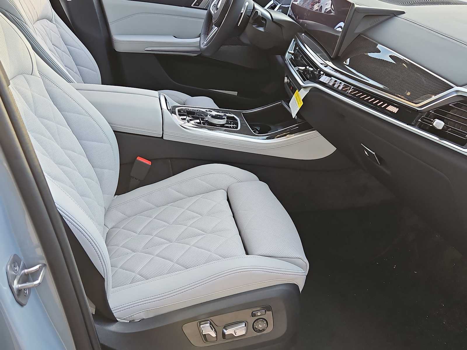 Thumbnail: 2026 BMW X5 - 19