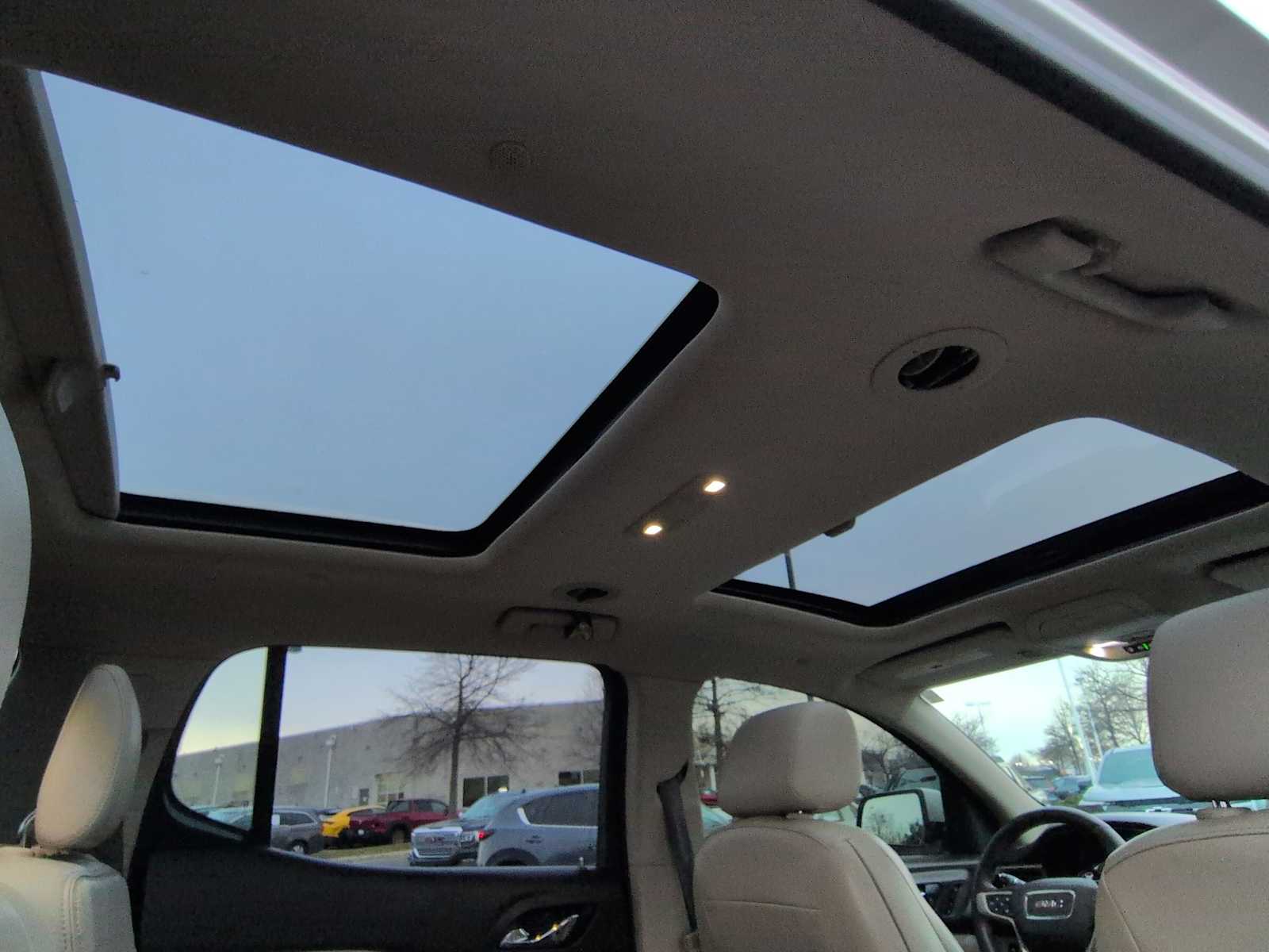 Thumbnail: 2017 GMC Acadia - 23