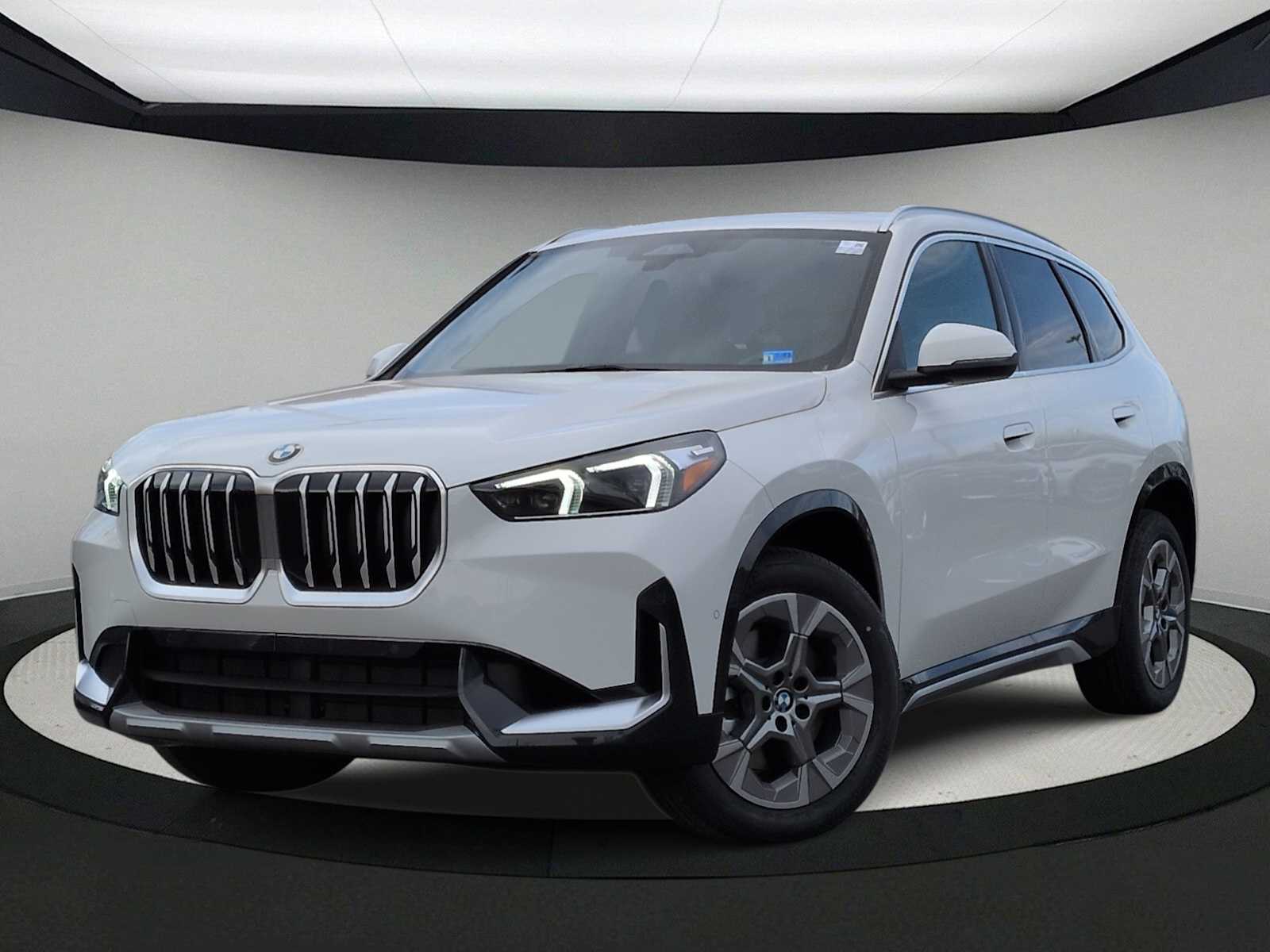 Thumbnail: 2026 BMW X1 - 1
