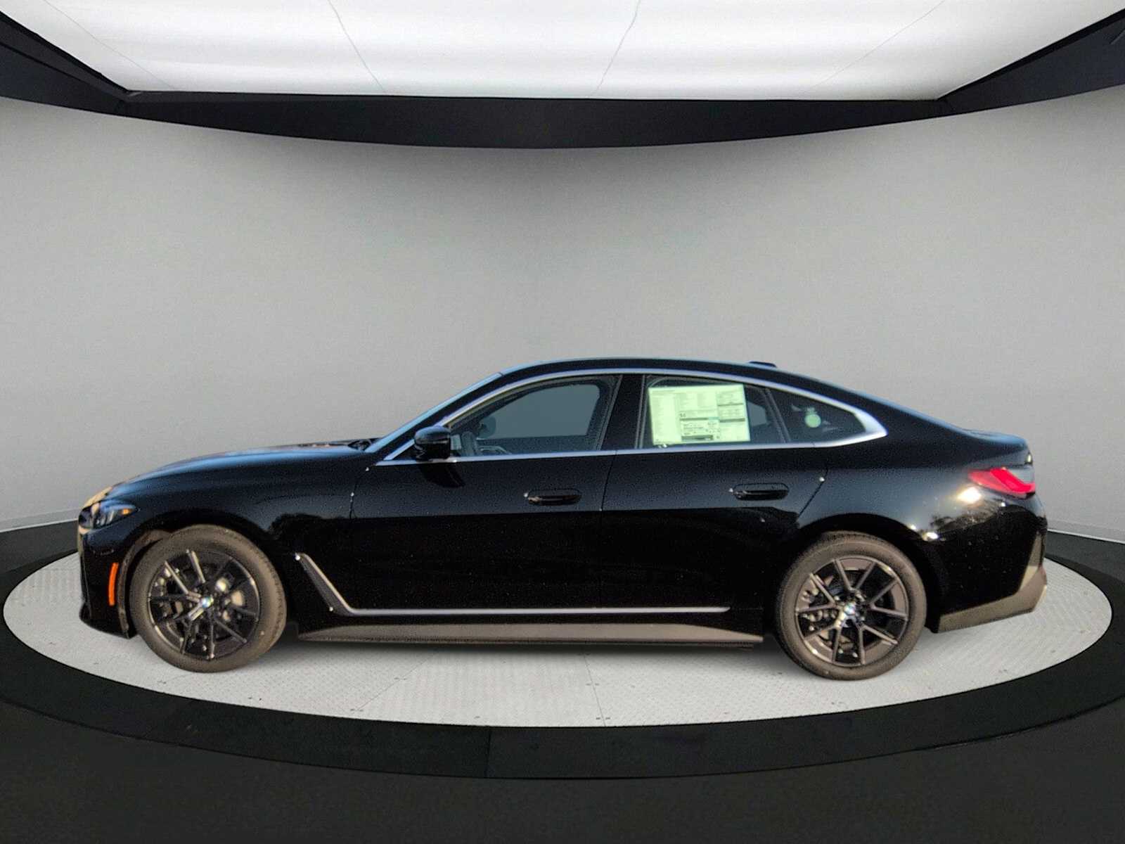 Thumbnail: 2026 BMW i4 - 5