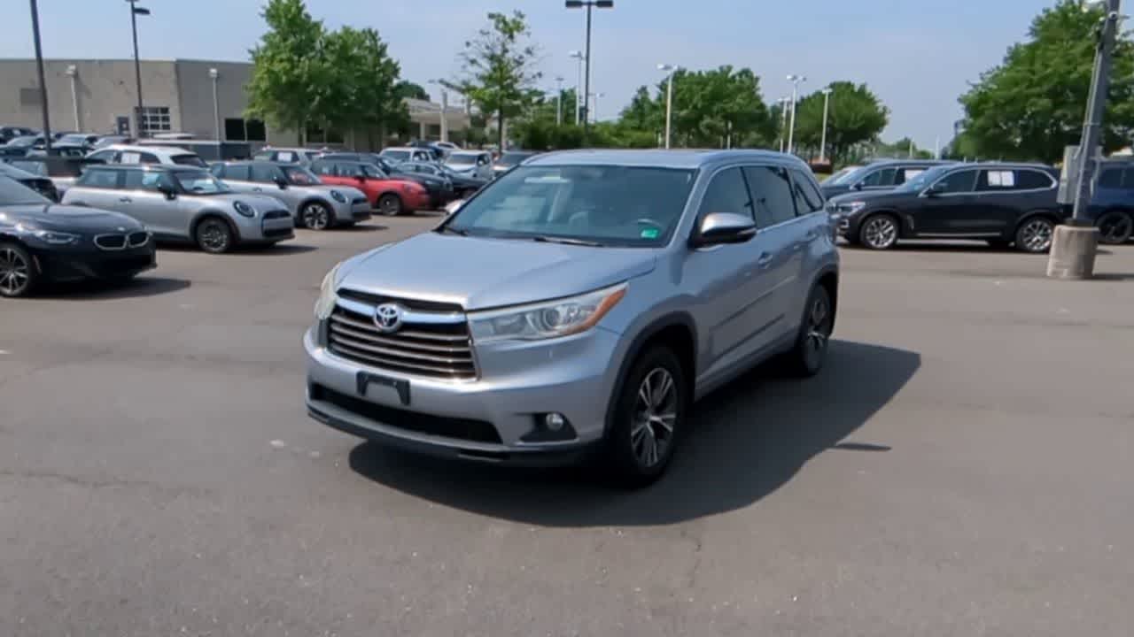 Thumbnail: 2016 Toyota Highlander - 5