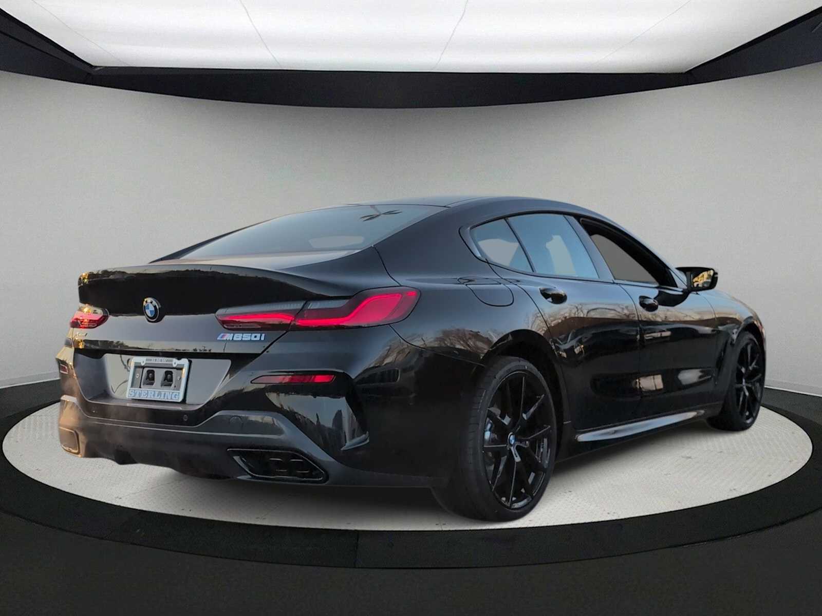 Thumbnail: 2026 BMW 8 Series - 8