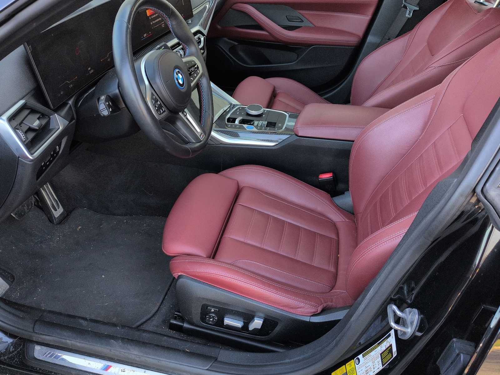 Thumbnail: 2023 BMW i4 - 17