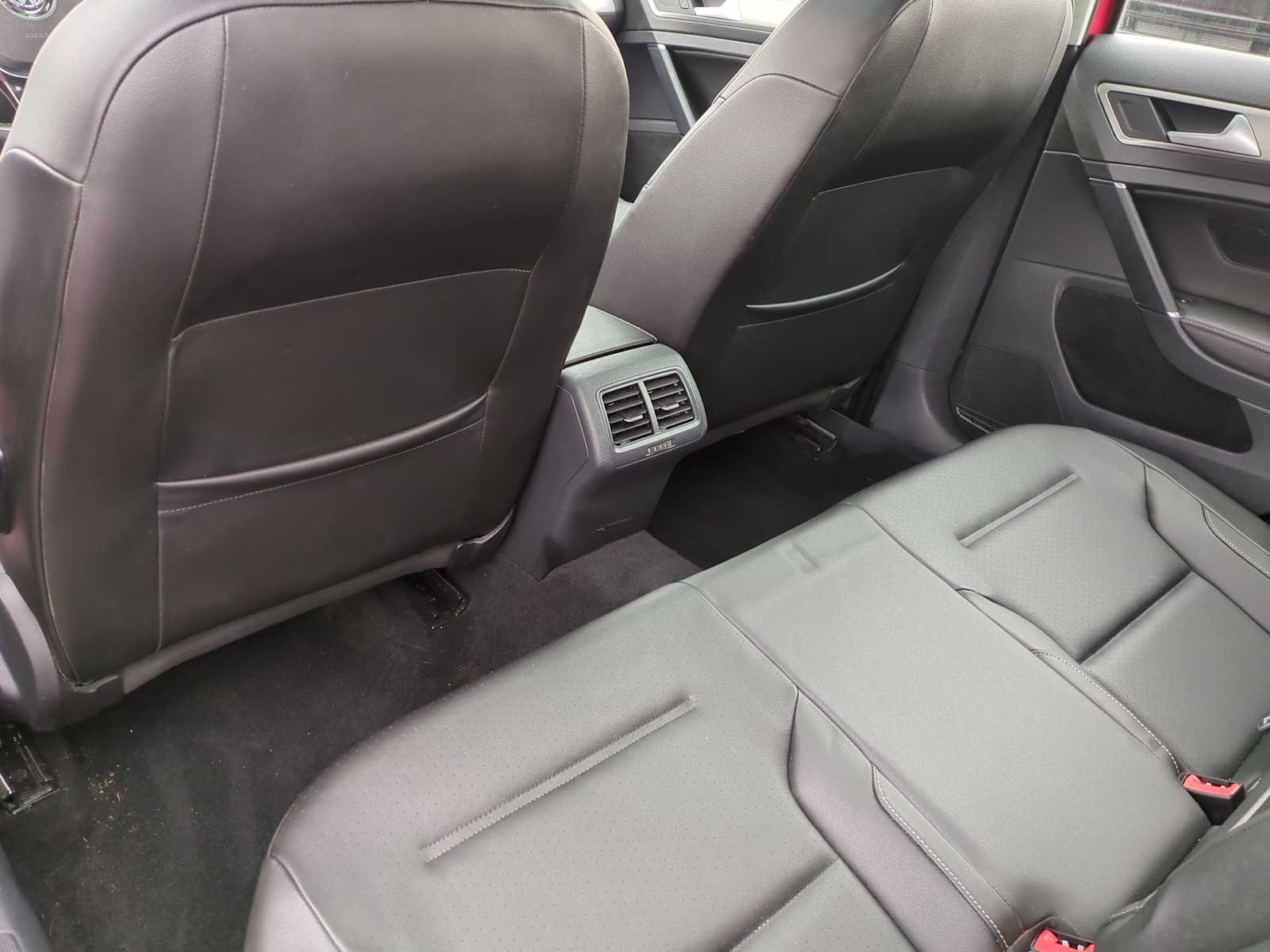 Thumbnail: 2017 Volkswagen Golf - 17