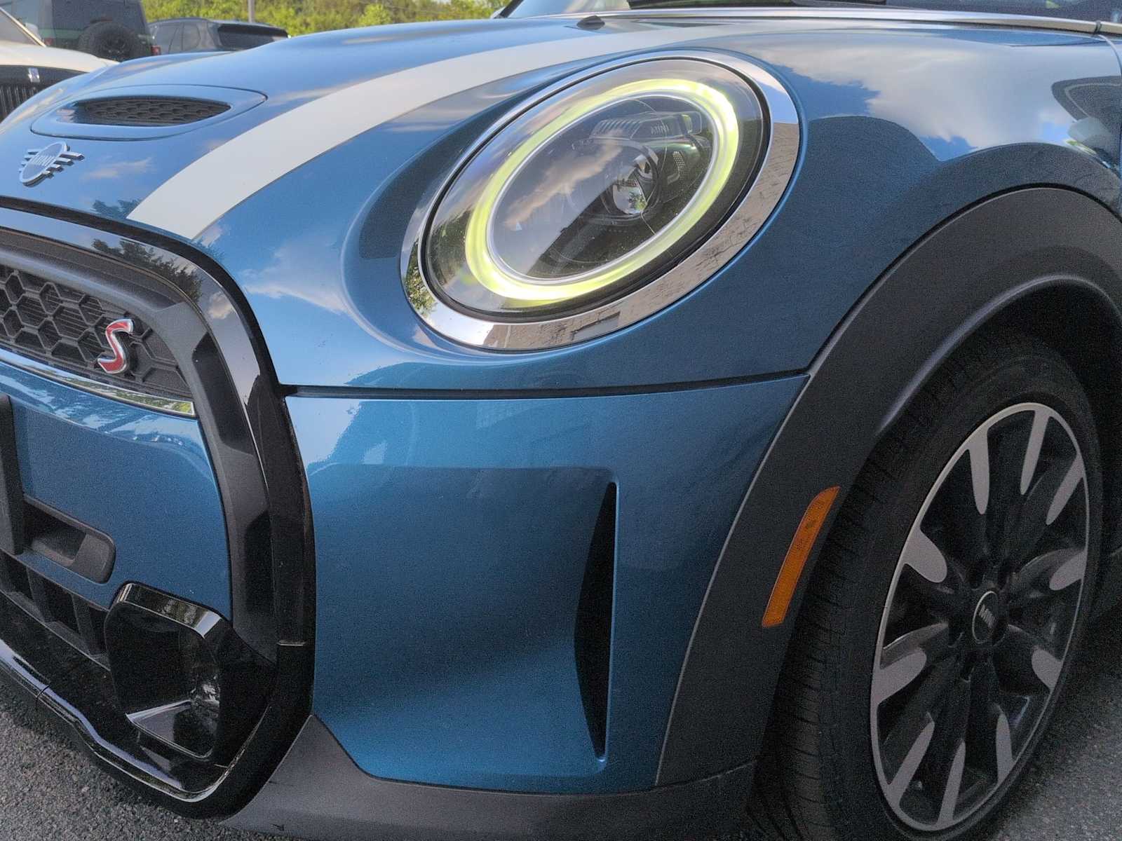 Thumbnail: 2022 MINI Cooper Hardtop - 11