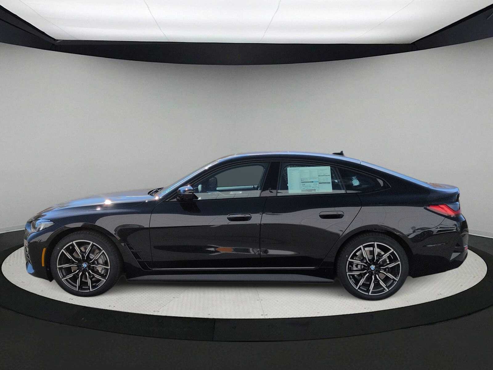 Thumbnail: 2025 BMW i4 - 5