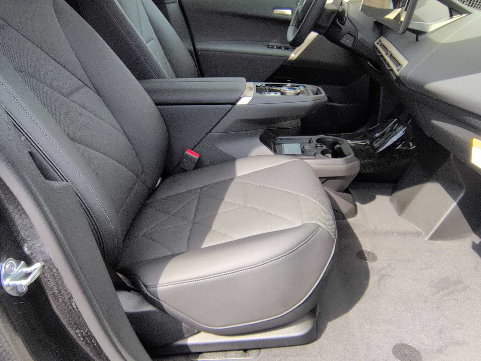 Thumbnail: 2026 BMW iX - 23