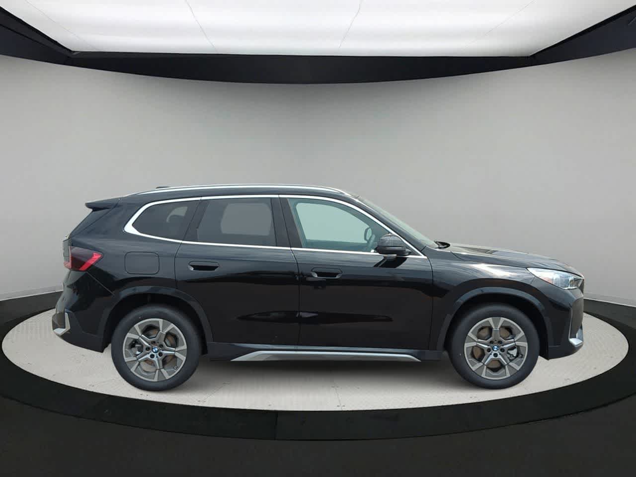 Thumbnail: 2025 BMW X1 - 9