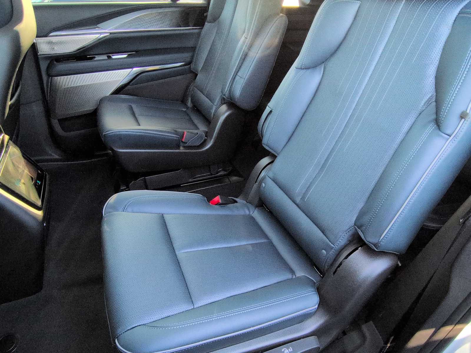 Thumbnail: 2025 Cadillac Escalade IQ - 21