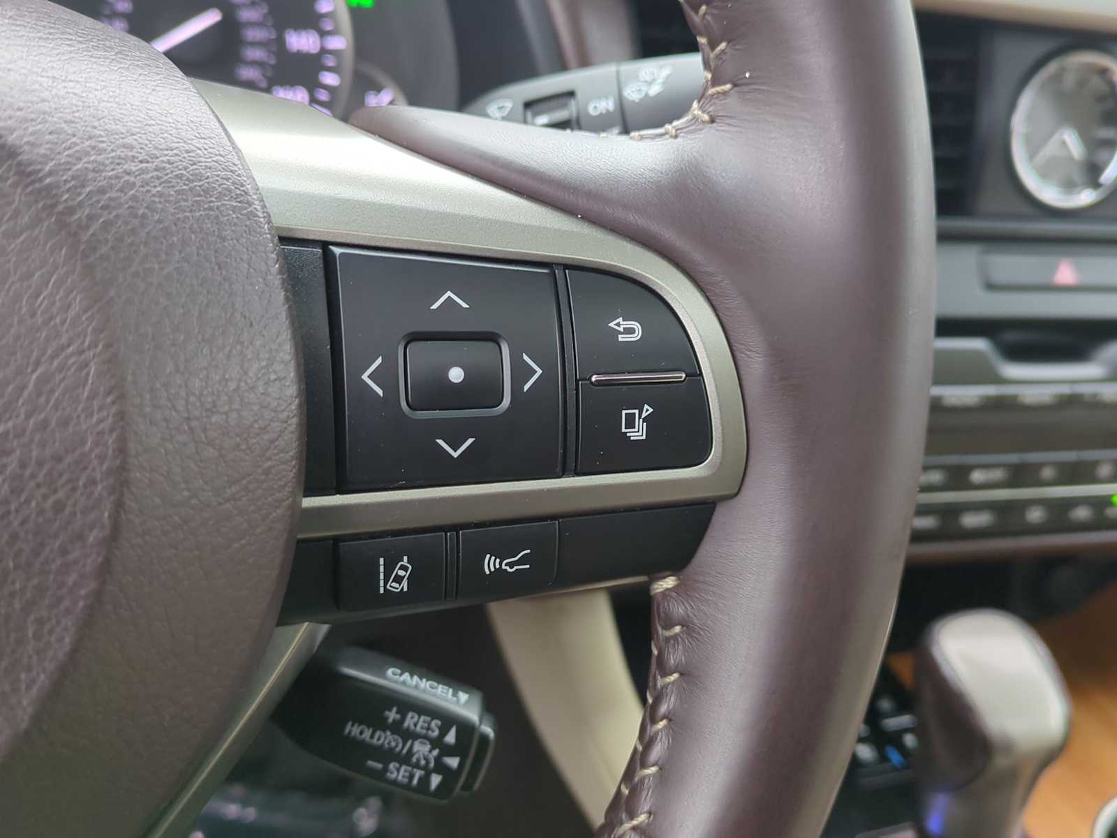 Thumbnail: 2017 Lexus RX - 27