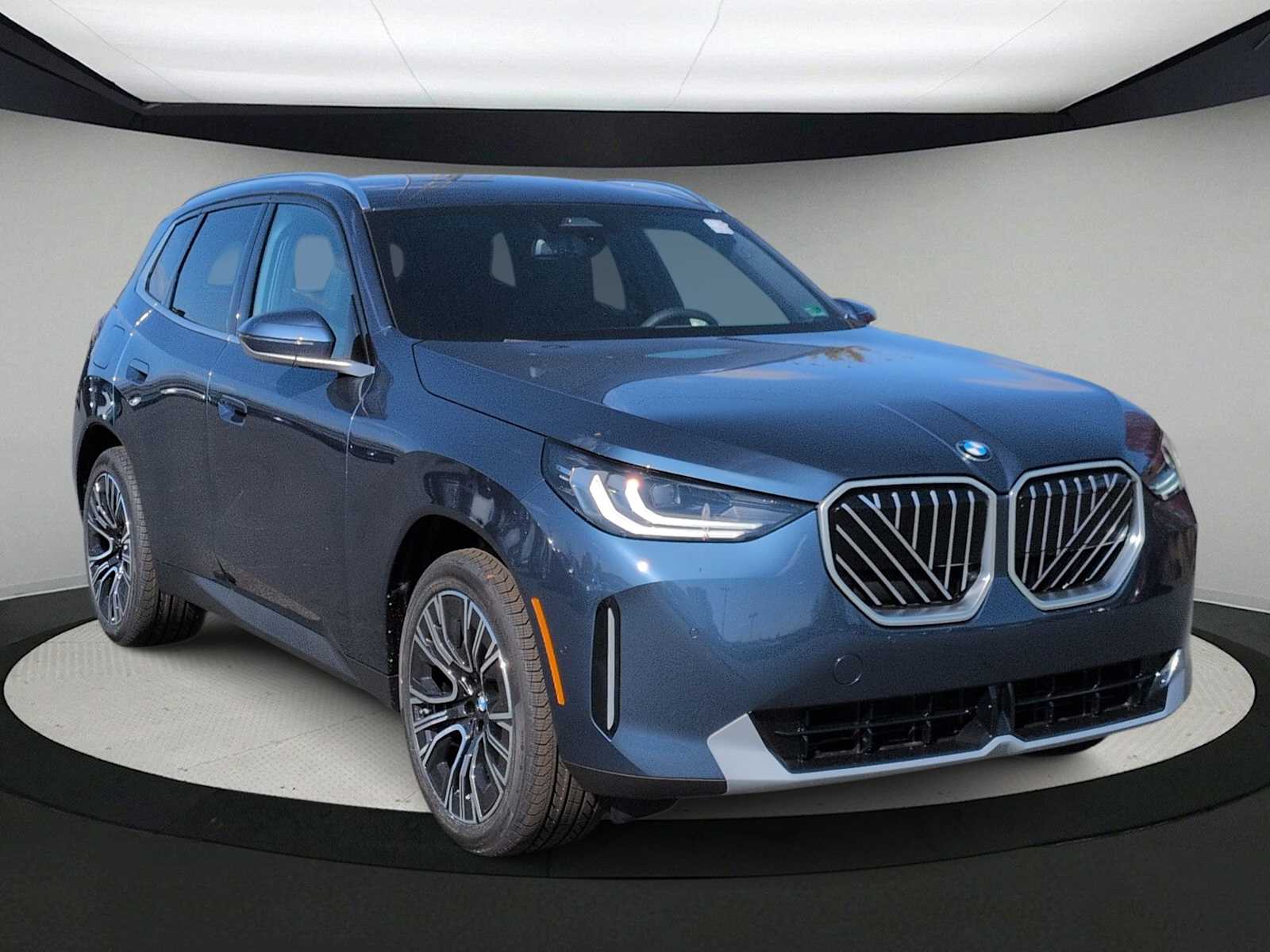 Thumbnail: 2026 BMW X3 - 2