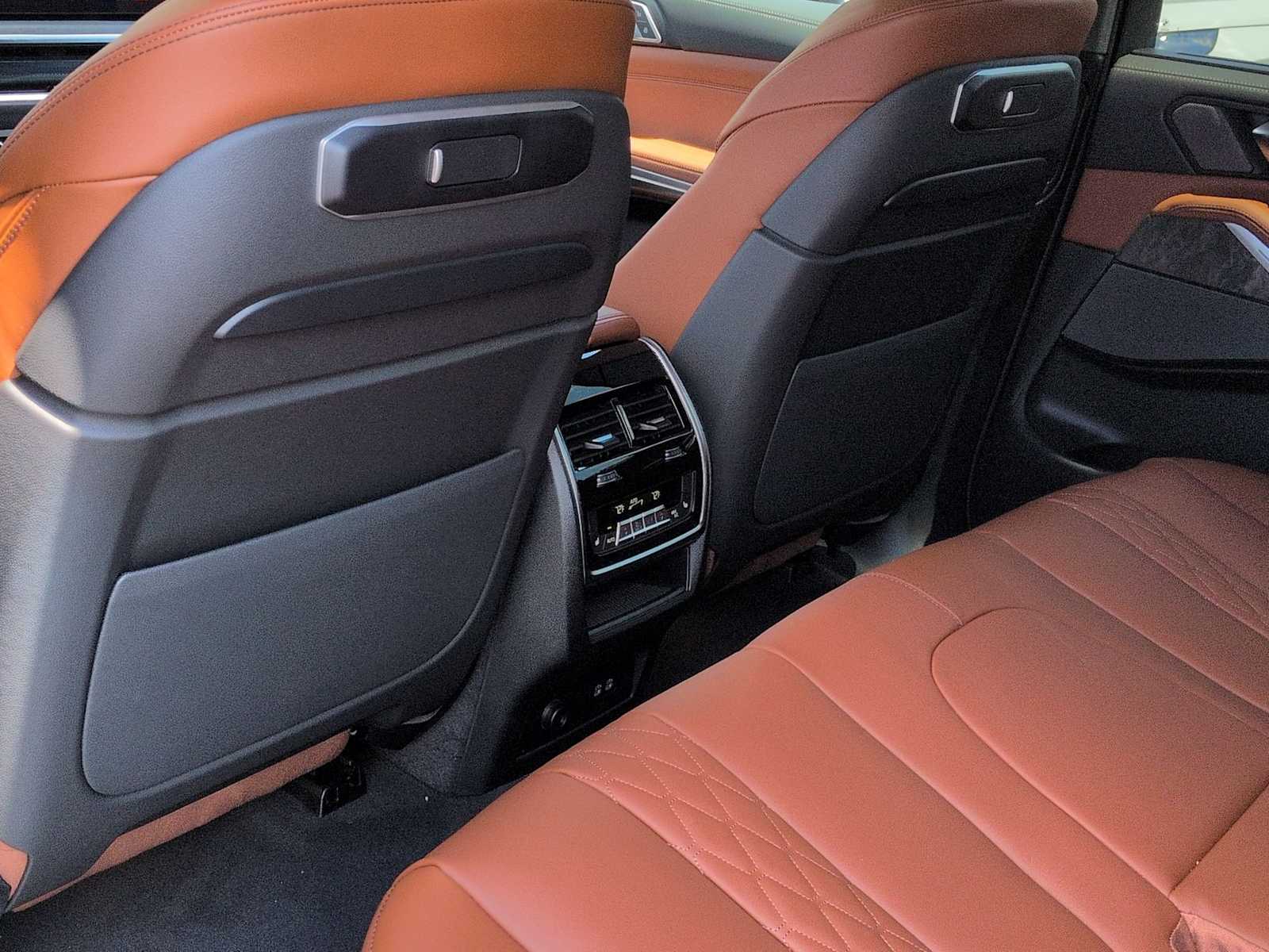 Thumbnail: 2026 BMW X5 - 19