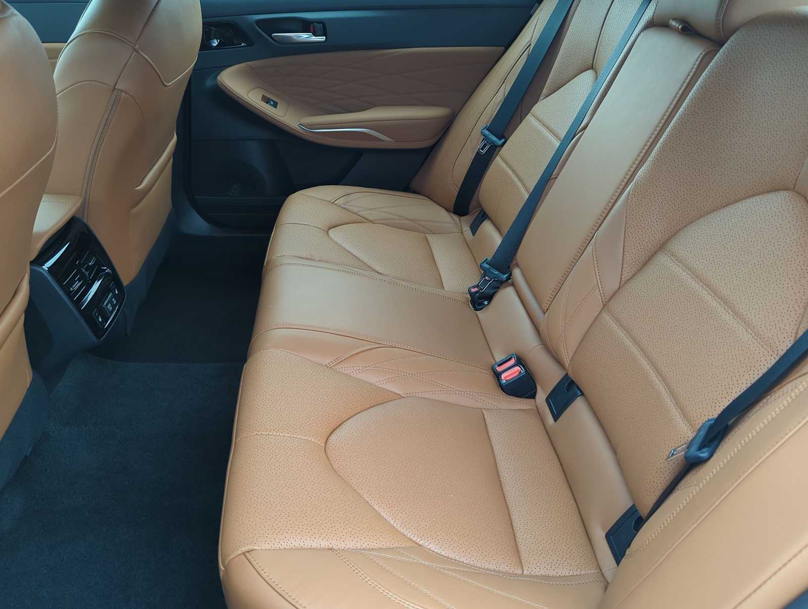 Thumbnail: 2022 Toyota Avalon - 20