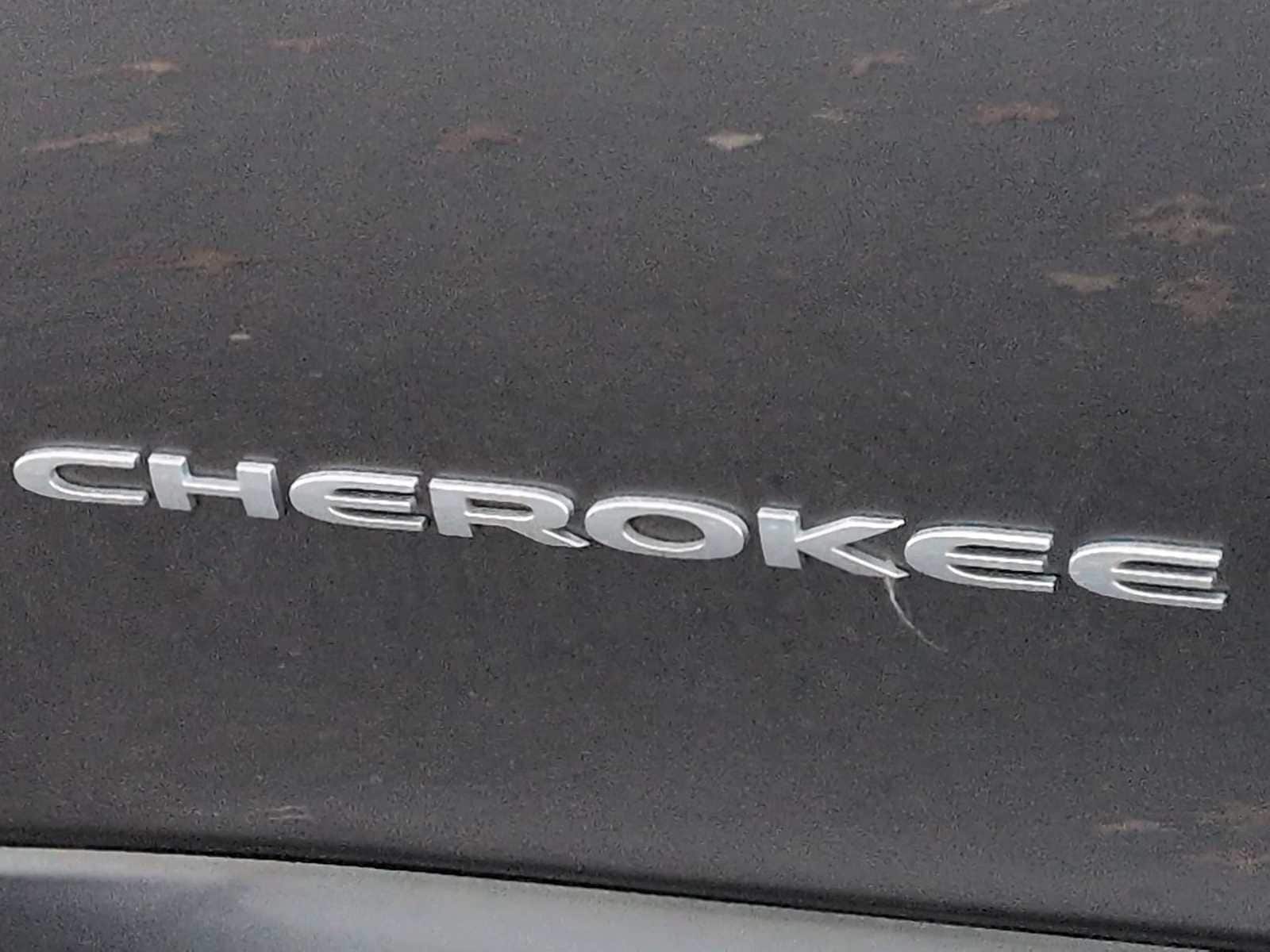 Thumbnail: 2016 Jeep Cherokee - 13