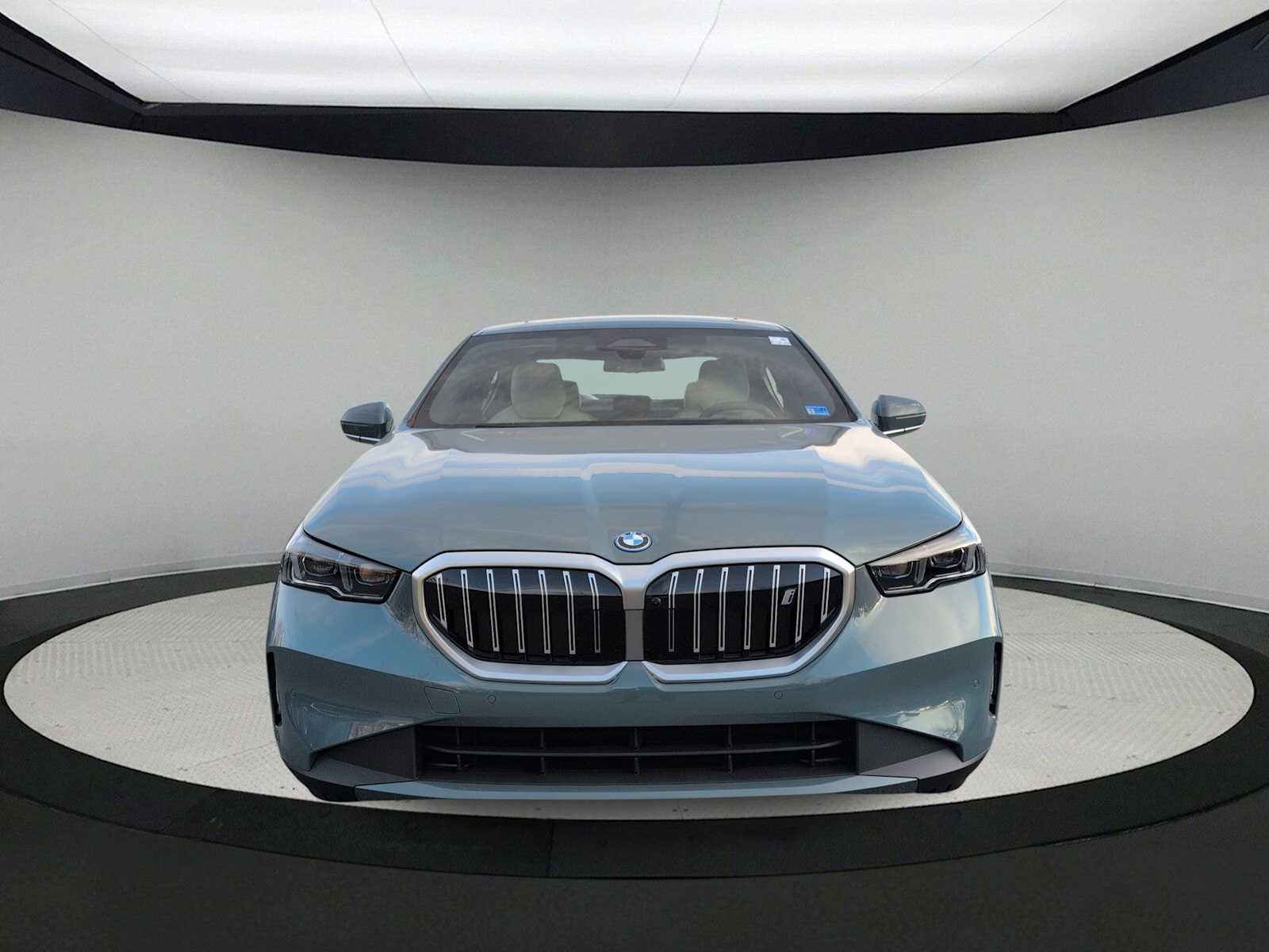 Thumbnail: 2026 BMW i5 - 3