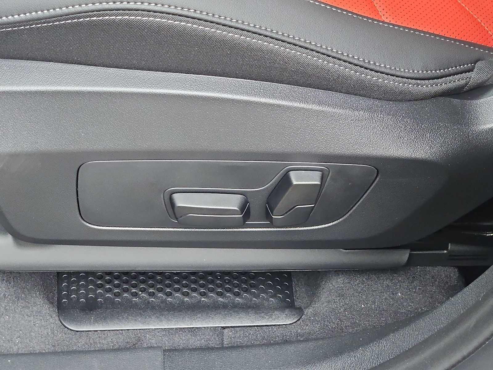 Thumbnail: 2025 BMW X1 - 17