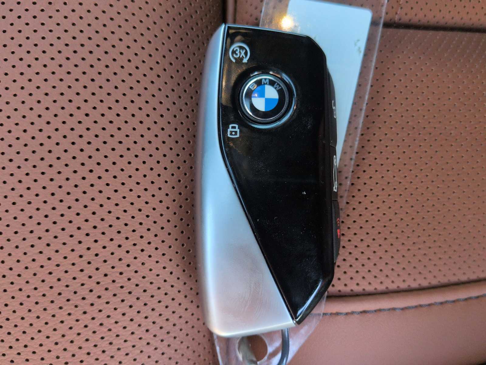 Thumbnail: 2027 BMW X7 - 37