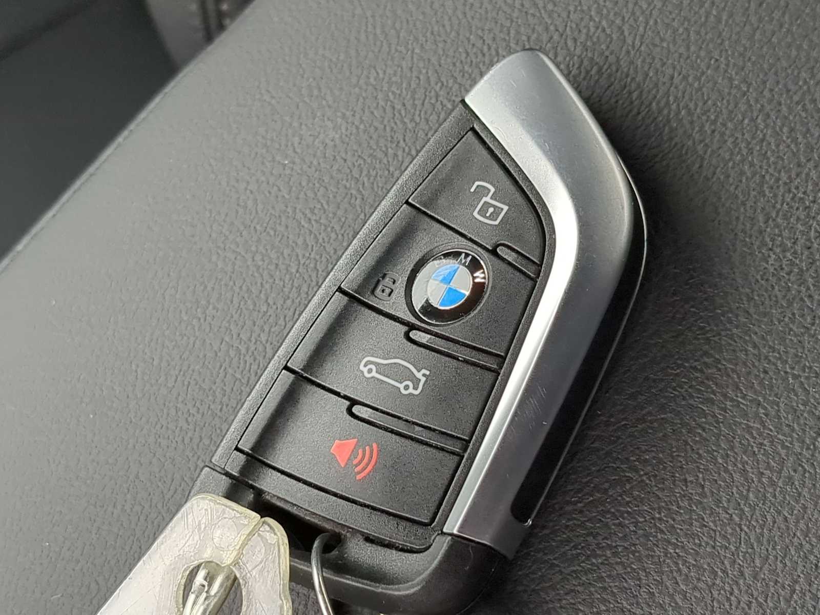 Thumbnail: 2024 BMW 3 Series - 36